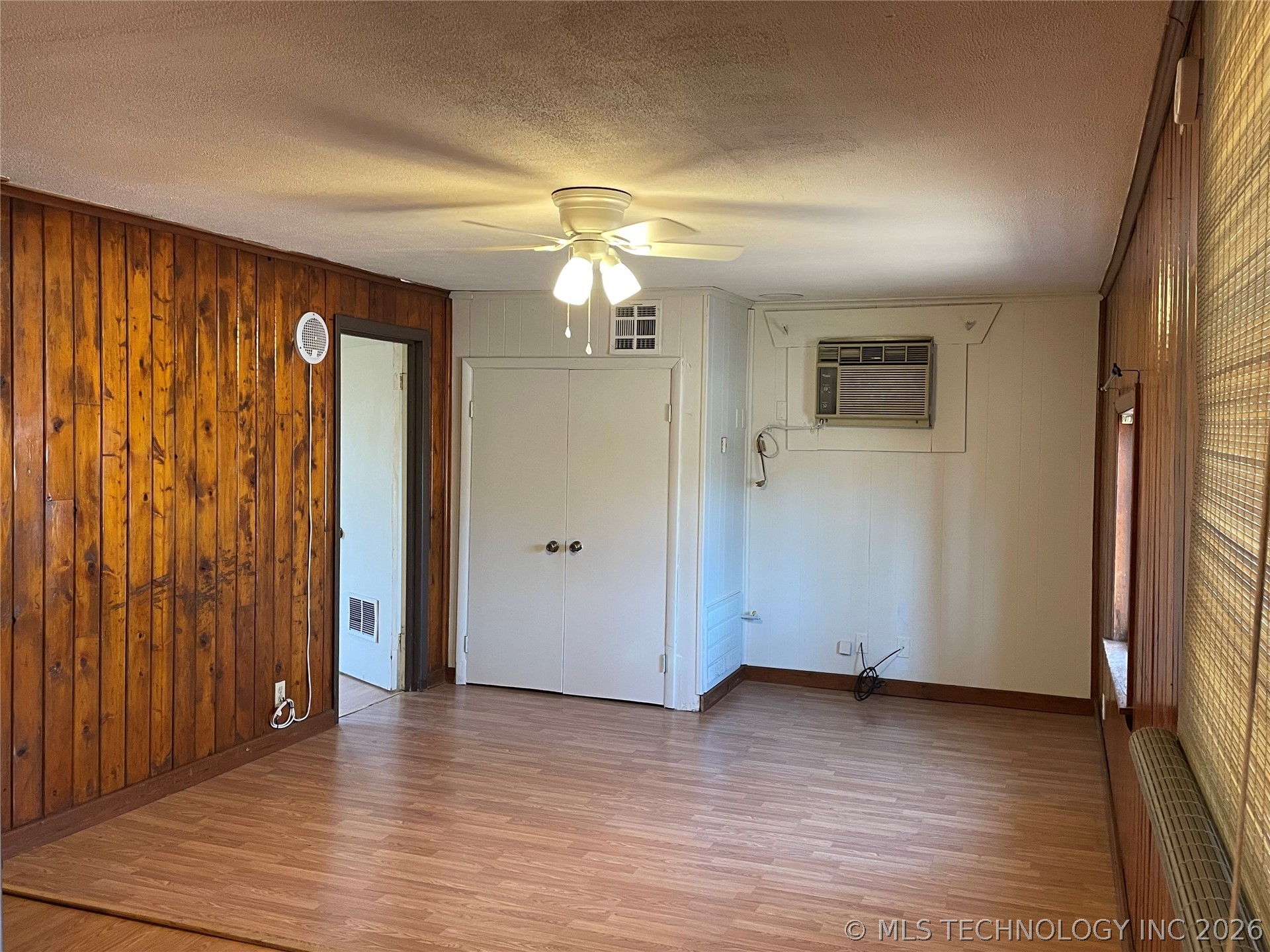 111 Leoser Street Property Photo 3