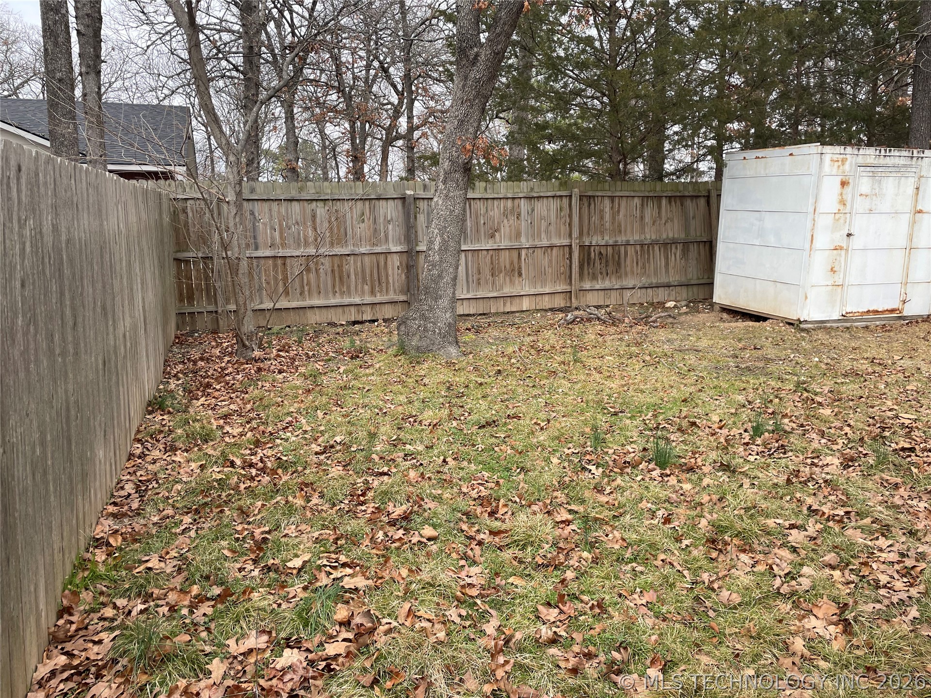 111 Leoser Street Property Photo 14