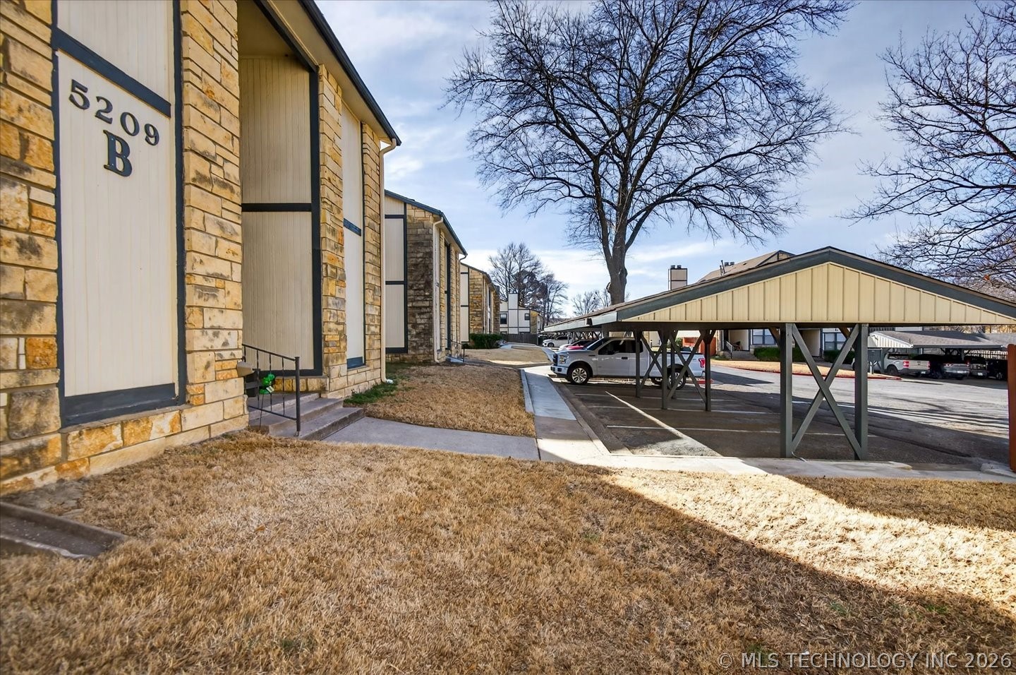5209 S Nowata Road 201 Property Photo 6