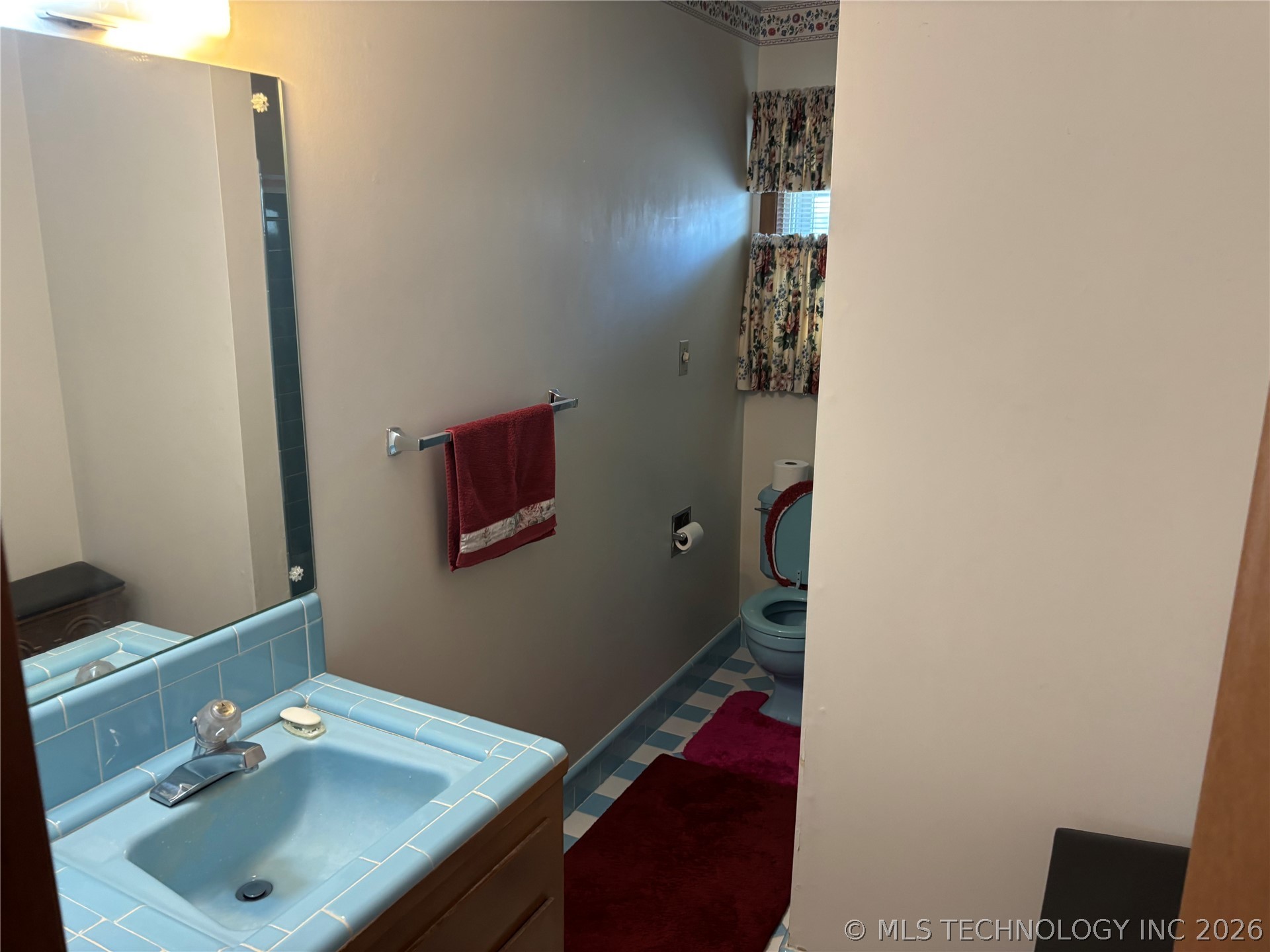 5859 S Quebec Avenue Property Photo 11