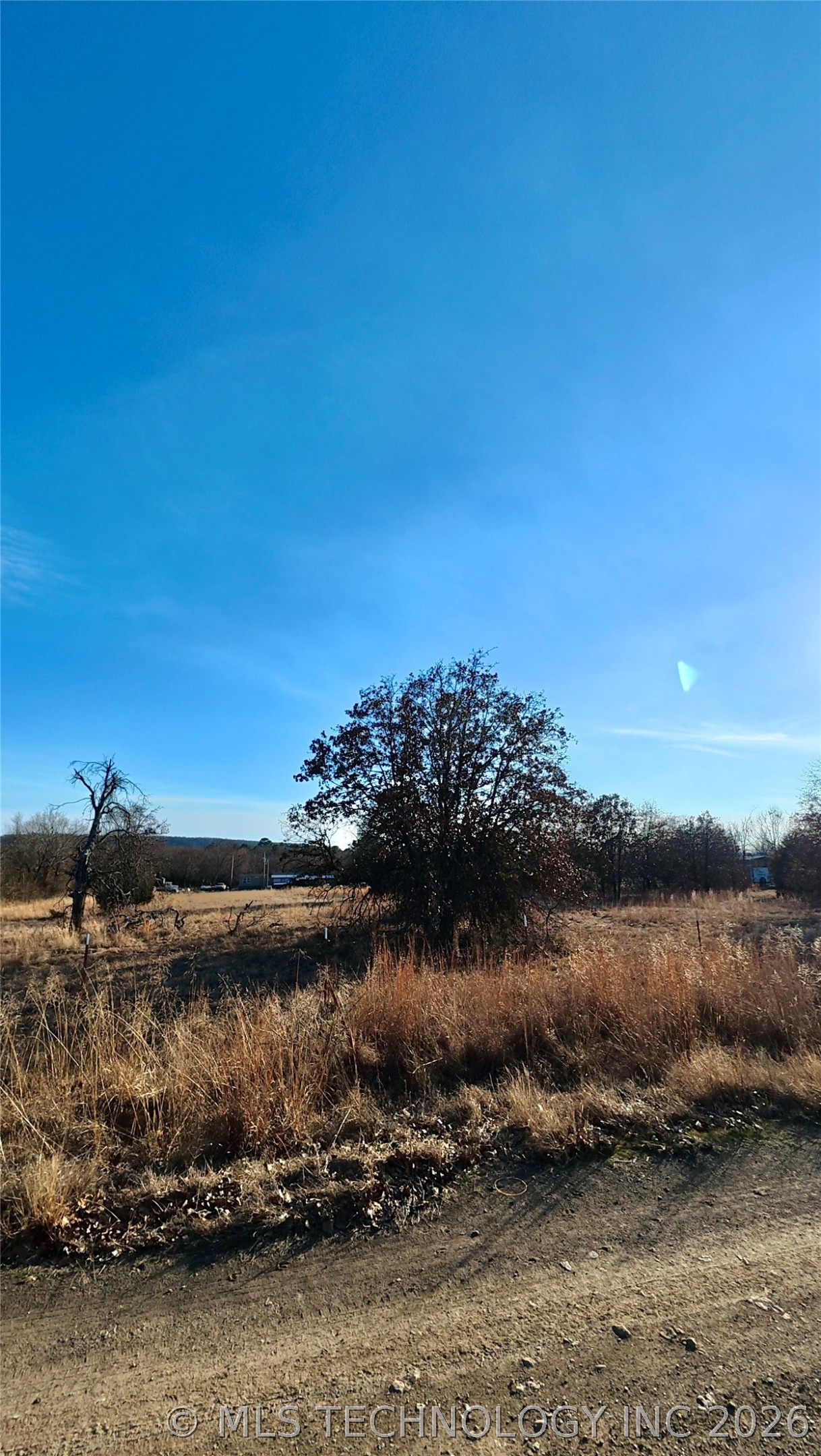 2 E 1133 Road Property Photo 5