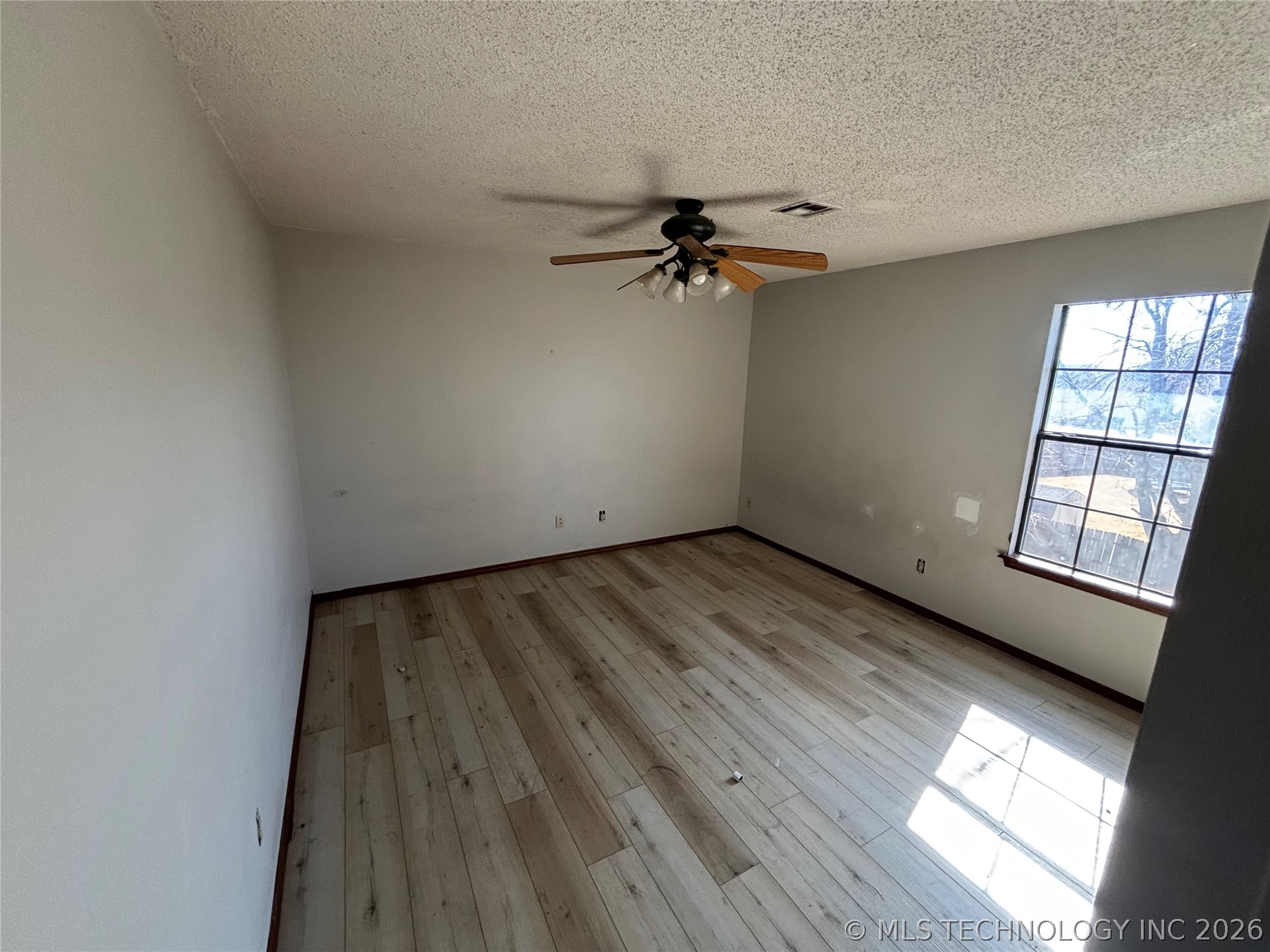 1701 W Inglewood Street Property Photo 15