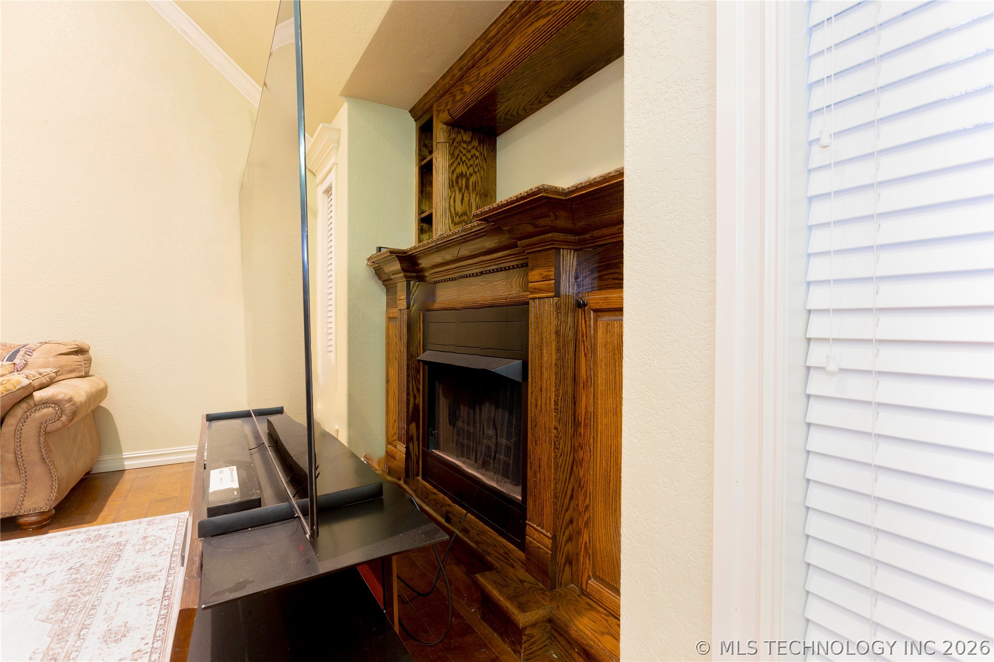 803 N 2nd Property Photo 6