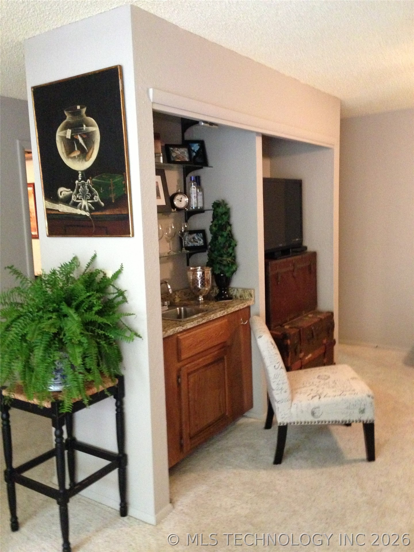 5521 E 51st Street 8-b Property Photo 13