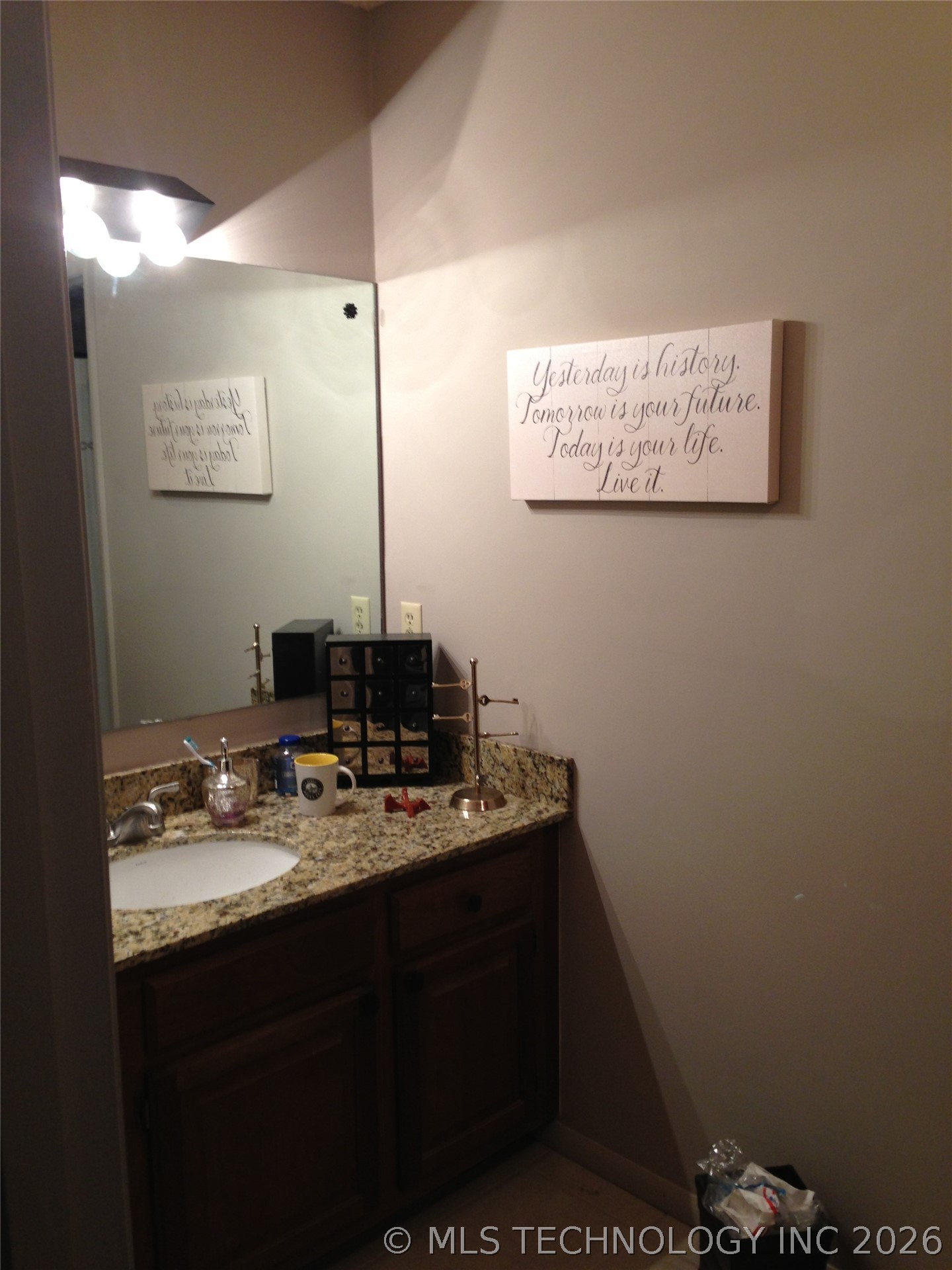 5521 E 51st Street 8-b Property Photo 19