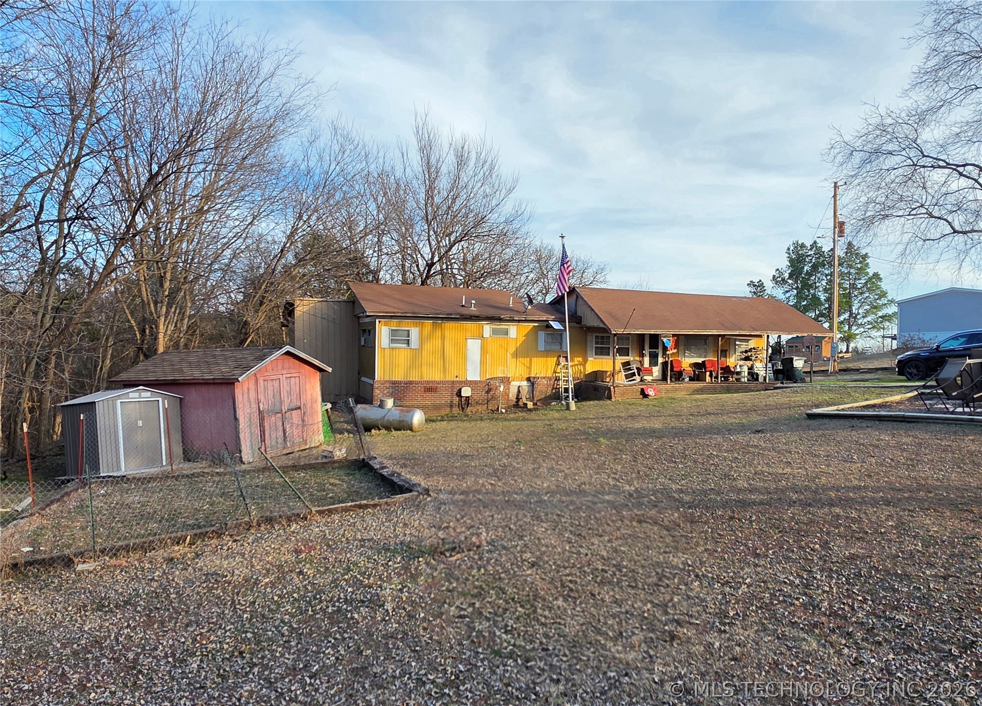 57616 S 36960 Road Property Photo 2