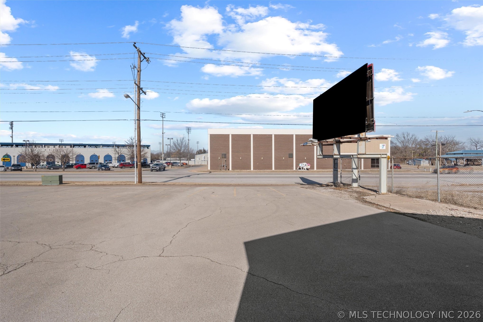 100 Se Dewey Avenue Property Photo 7