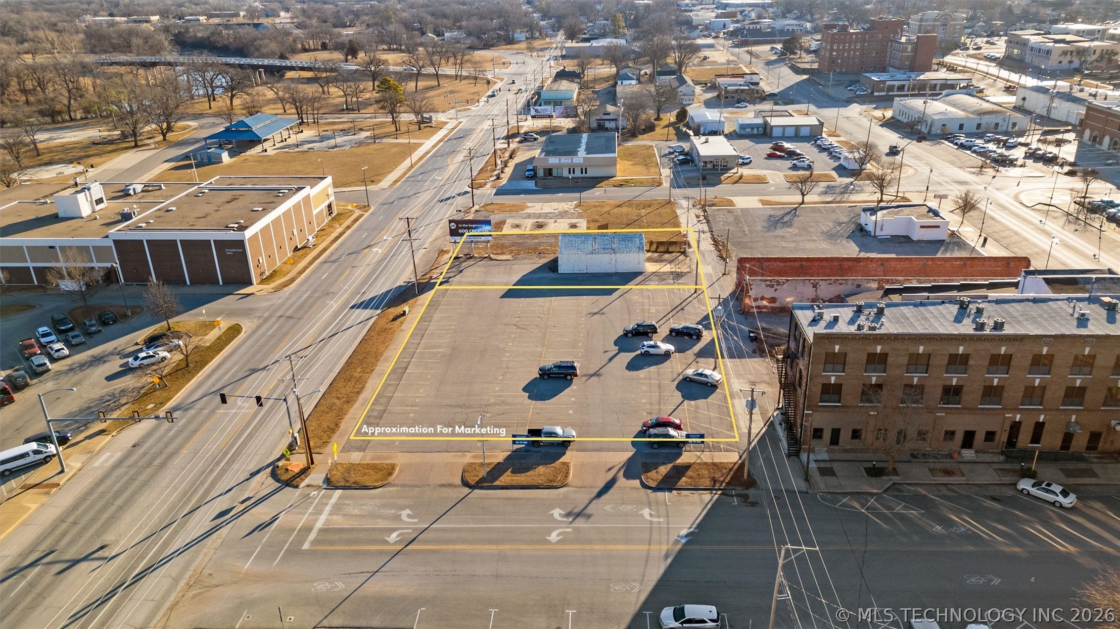 100 Se Dewey Avenue Property Photo 9