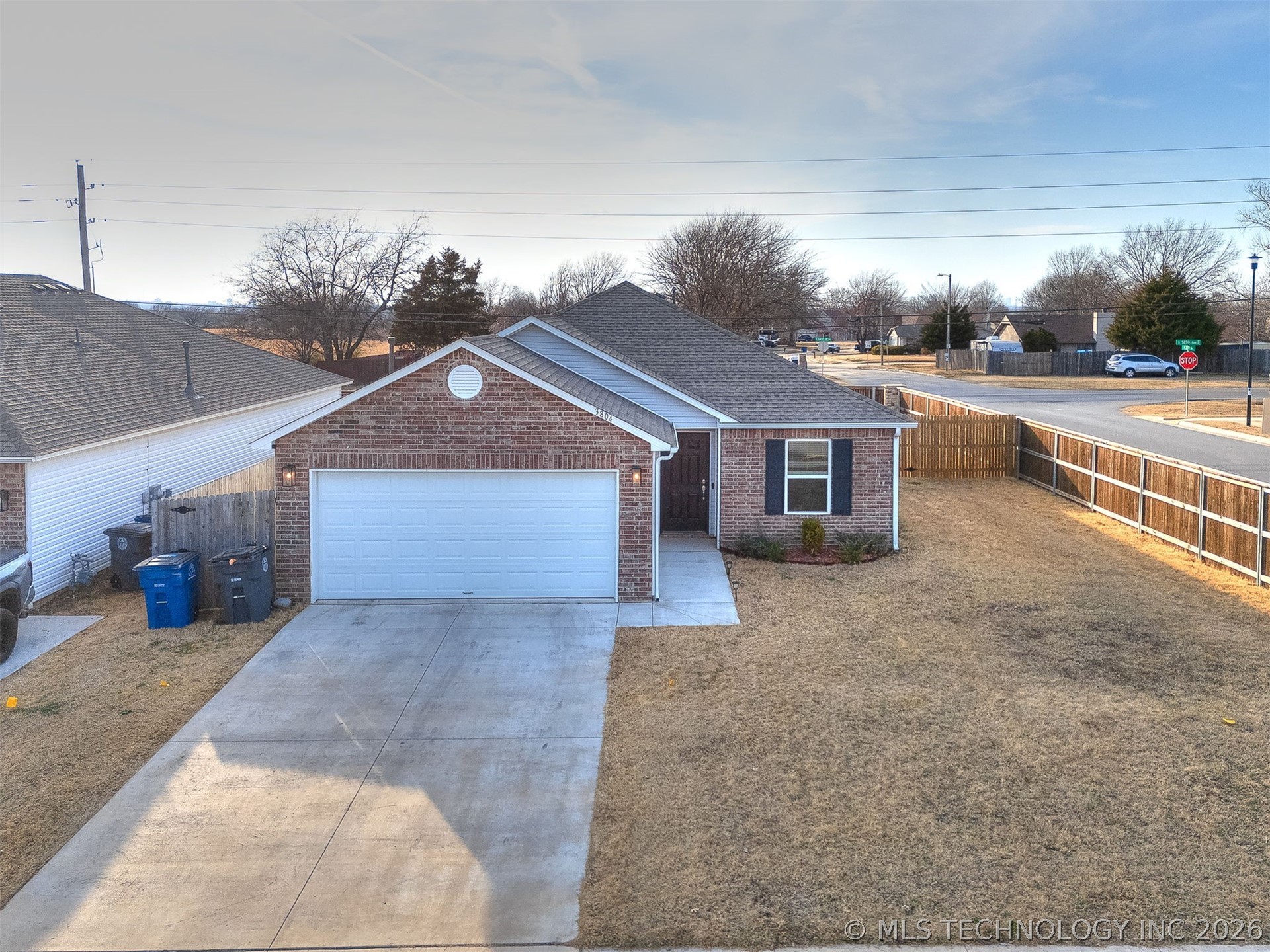 3804 S 146 Avenue Property Photo 1