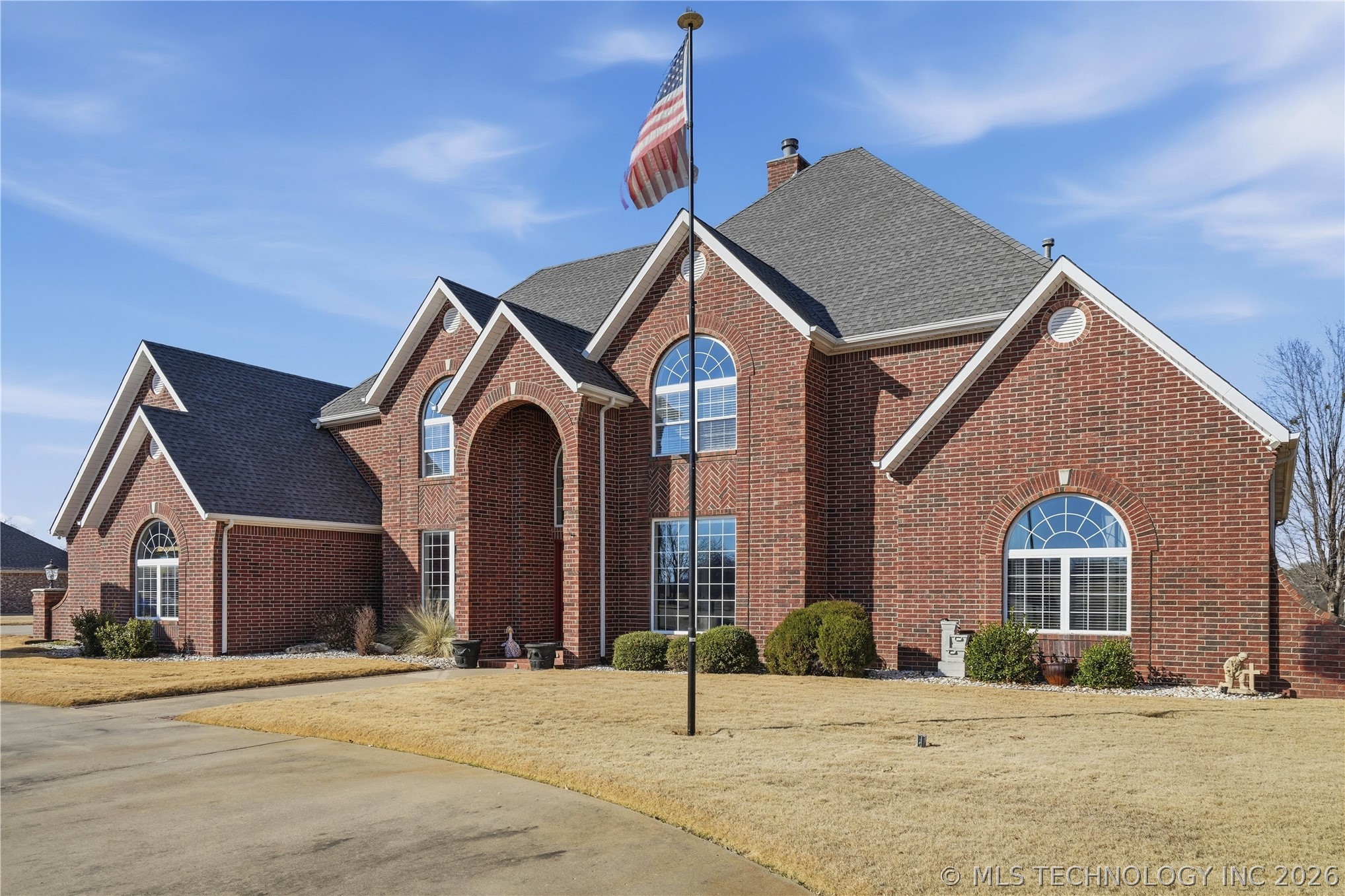 4210 Eagle Crest Property Photo 2