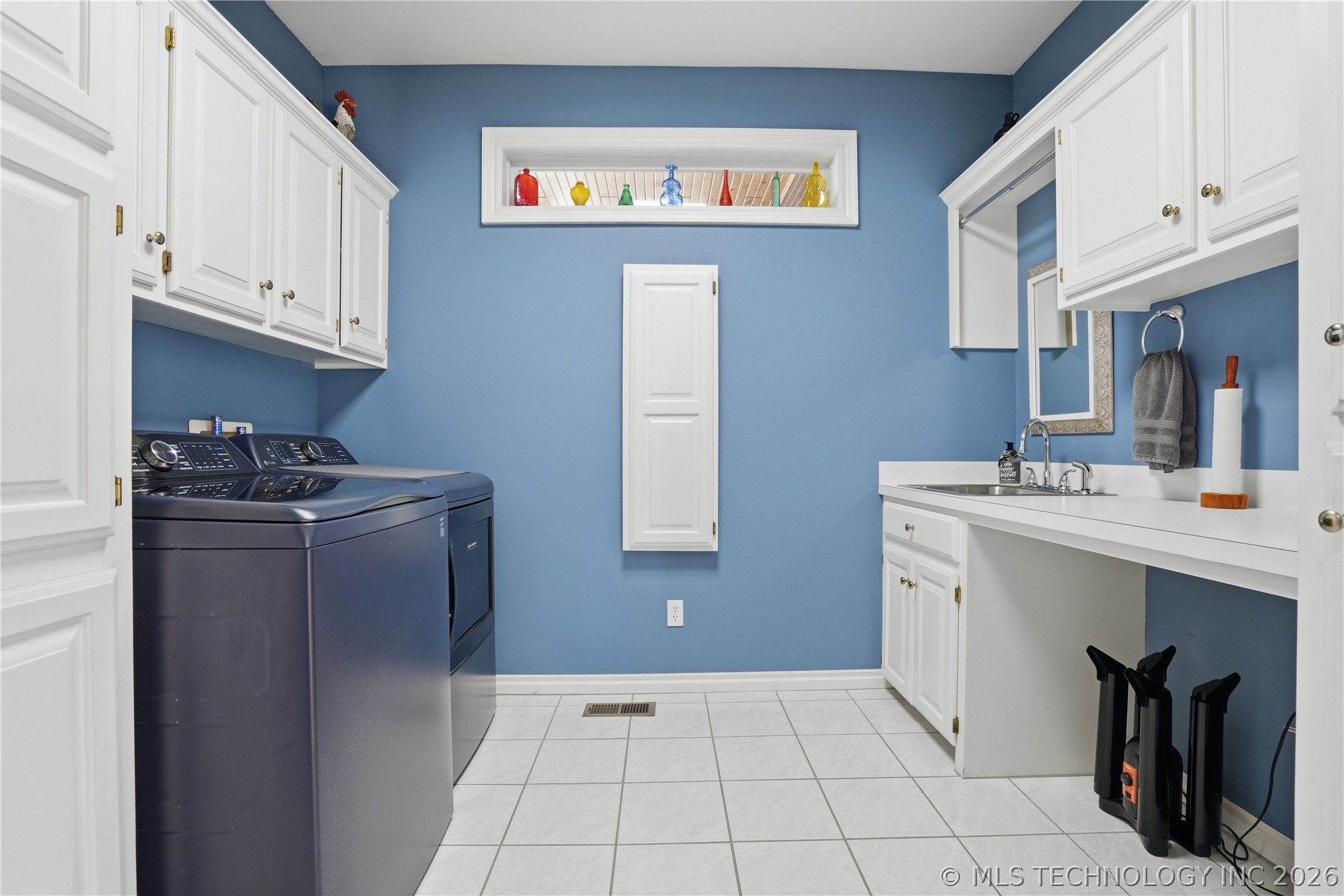 4210 Eagle Crest Property Photo 5