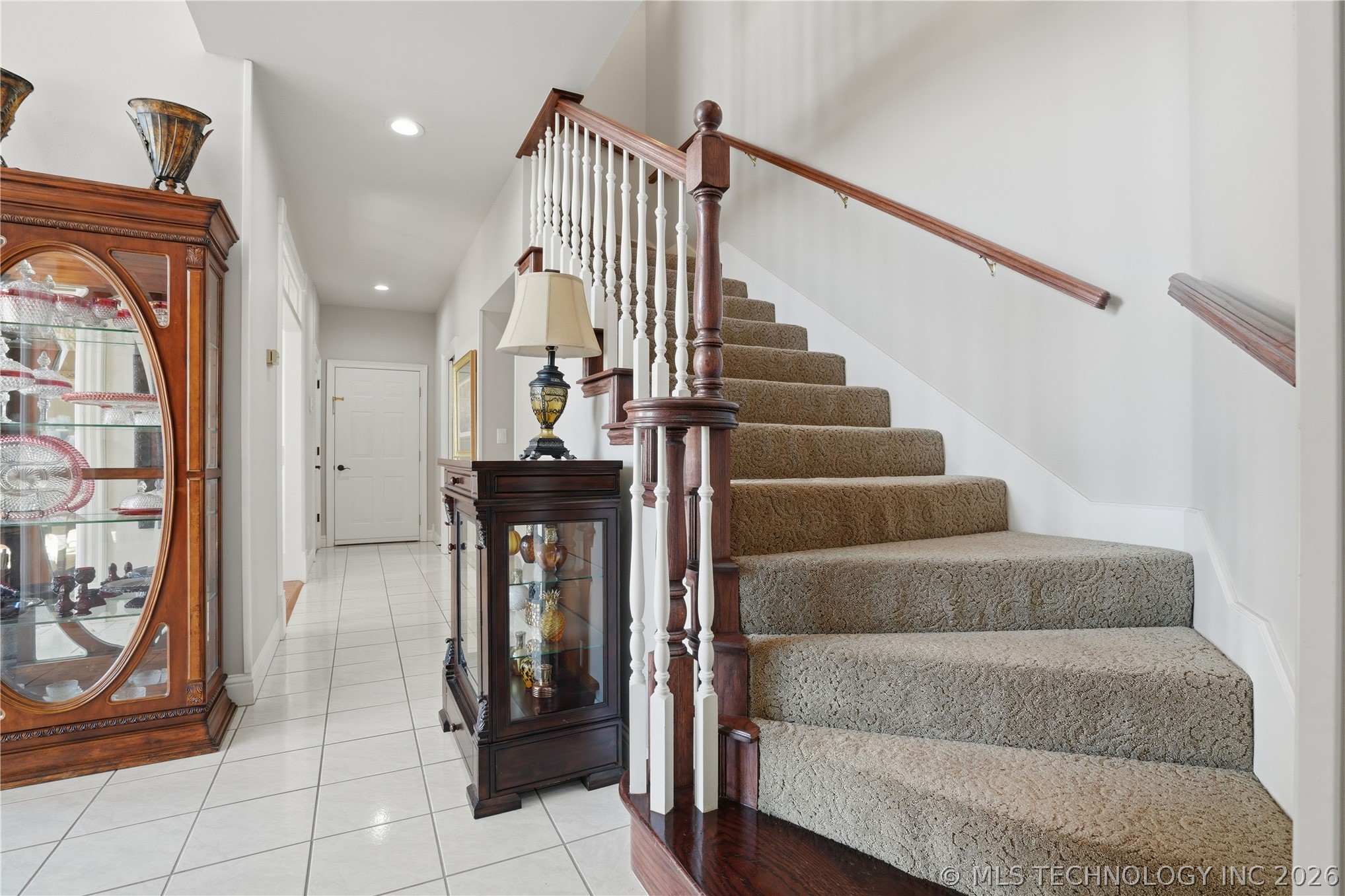 4210 Eagle Crest Property Photo 7