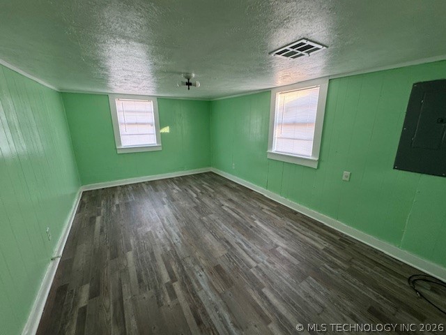 219 W 4th Property Photo 3