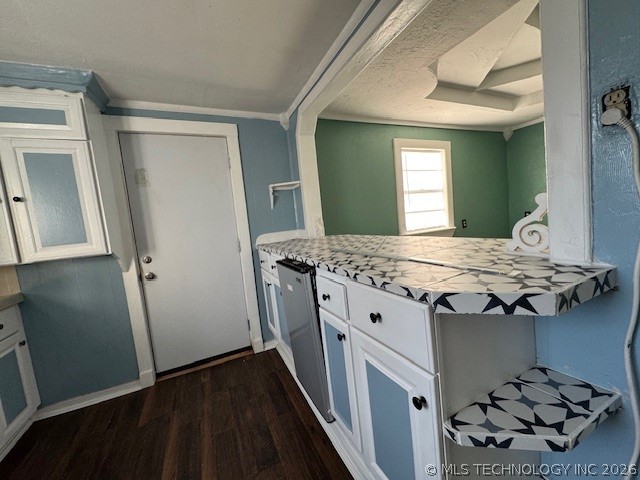 219 W 4th Property Photo 6