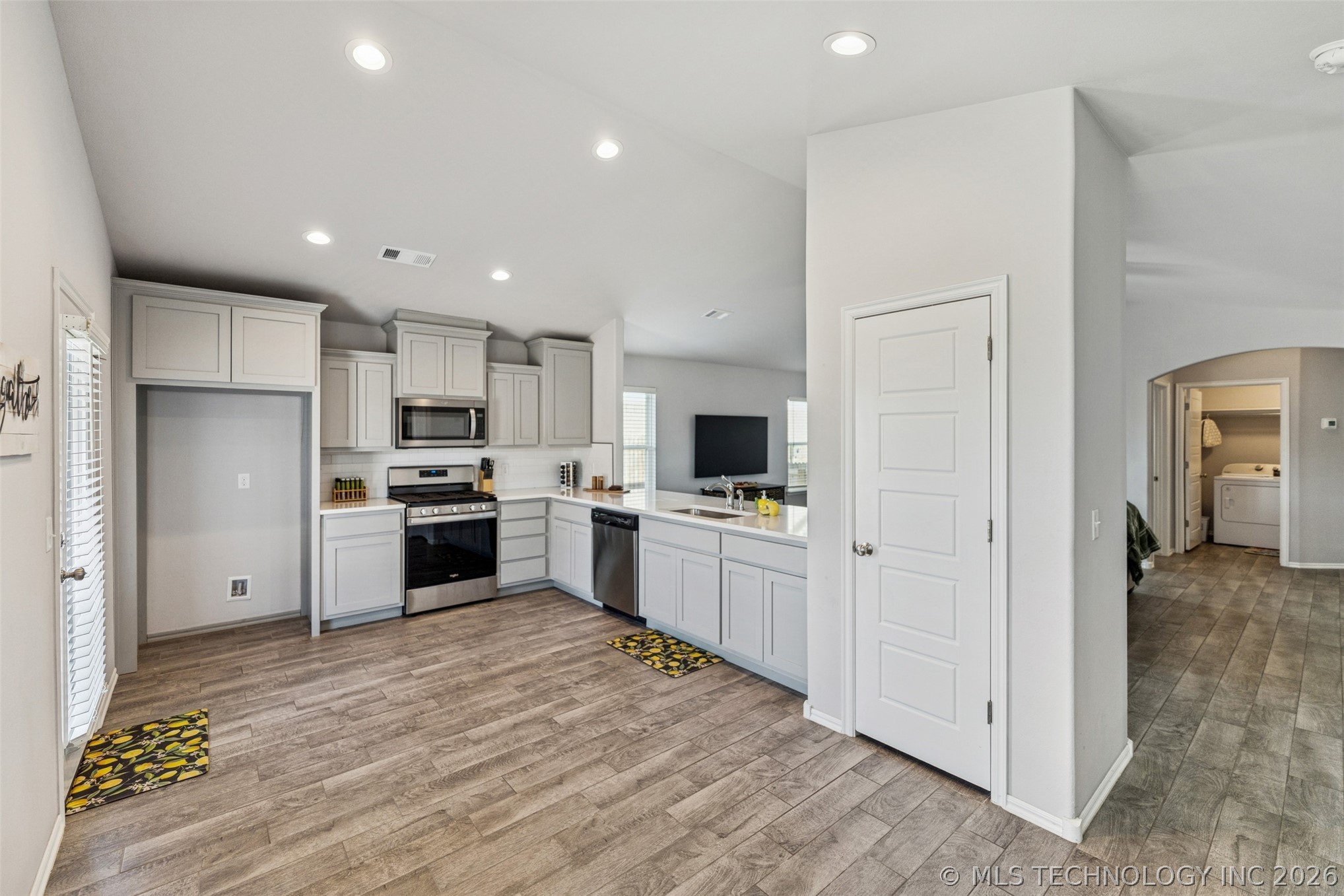 12504 N 132nd East Avenue Property Photo 12