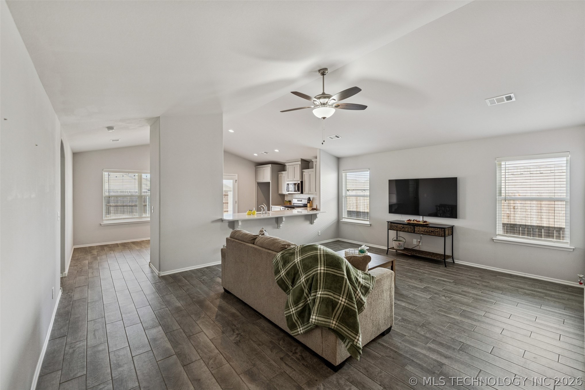 12504 N 132nd East Avenue Property Photo 16