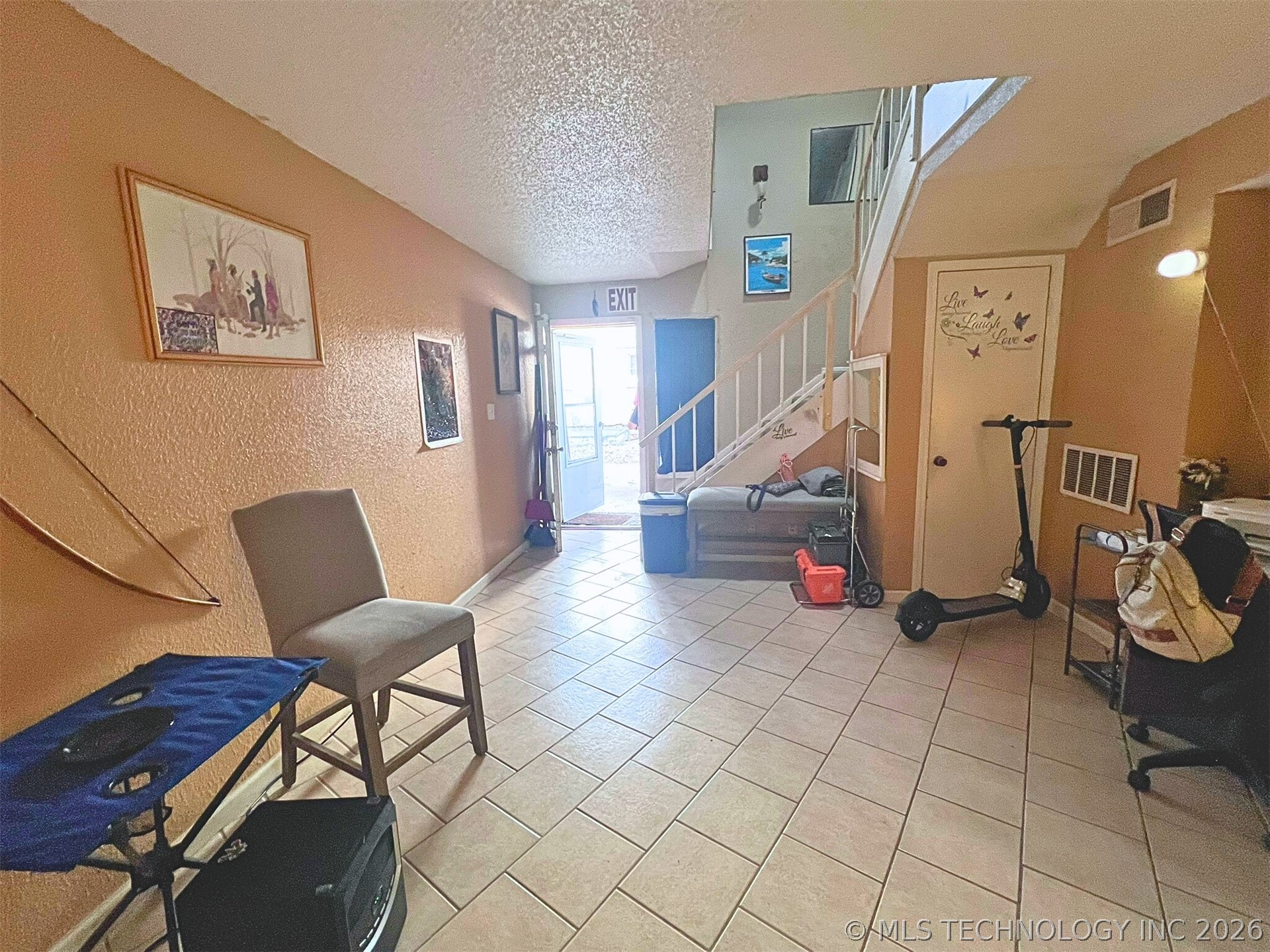 2211 E 66th Place S 807 Property Photo 5
