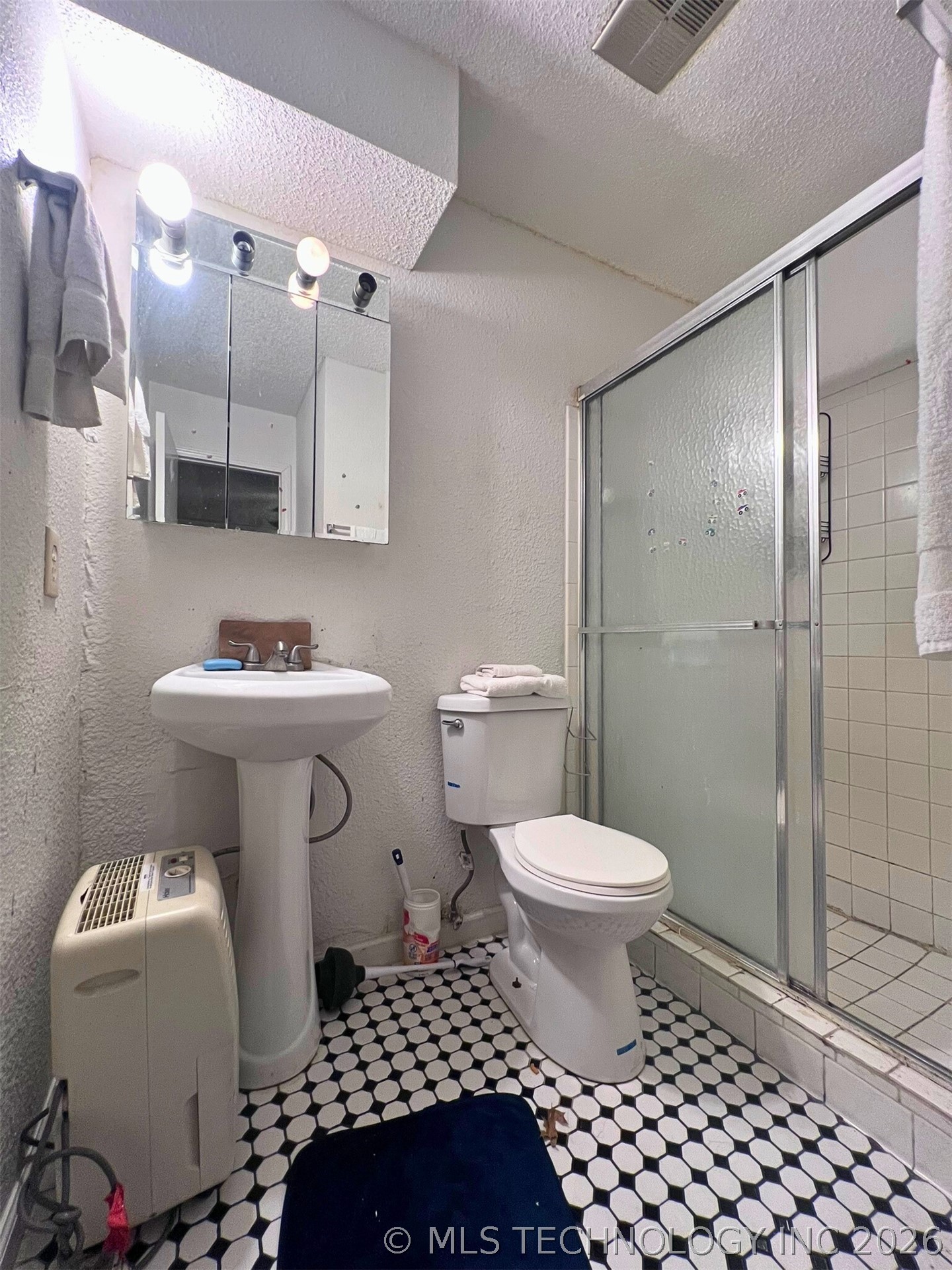 2211 E 66th Place S 807 Property Photo 14