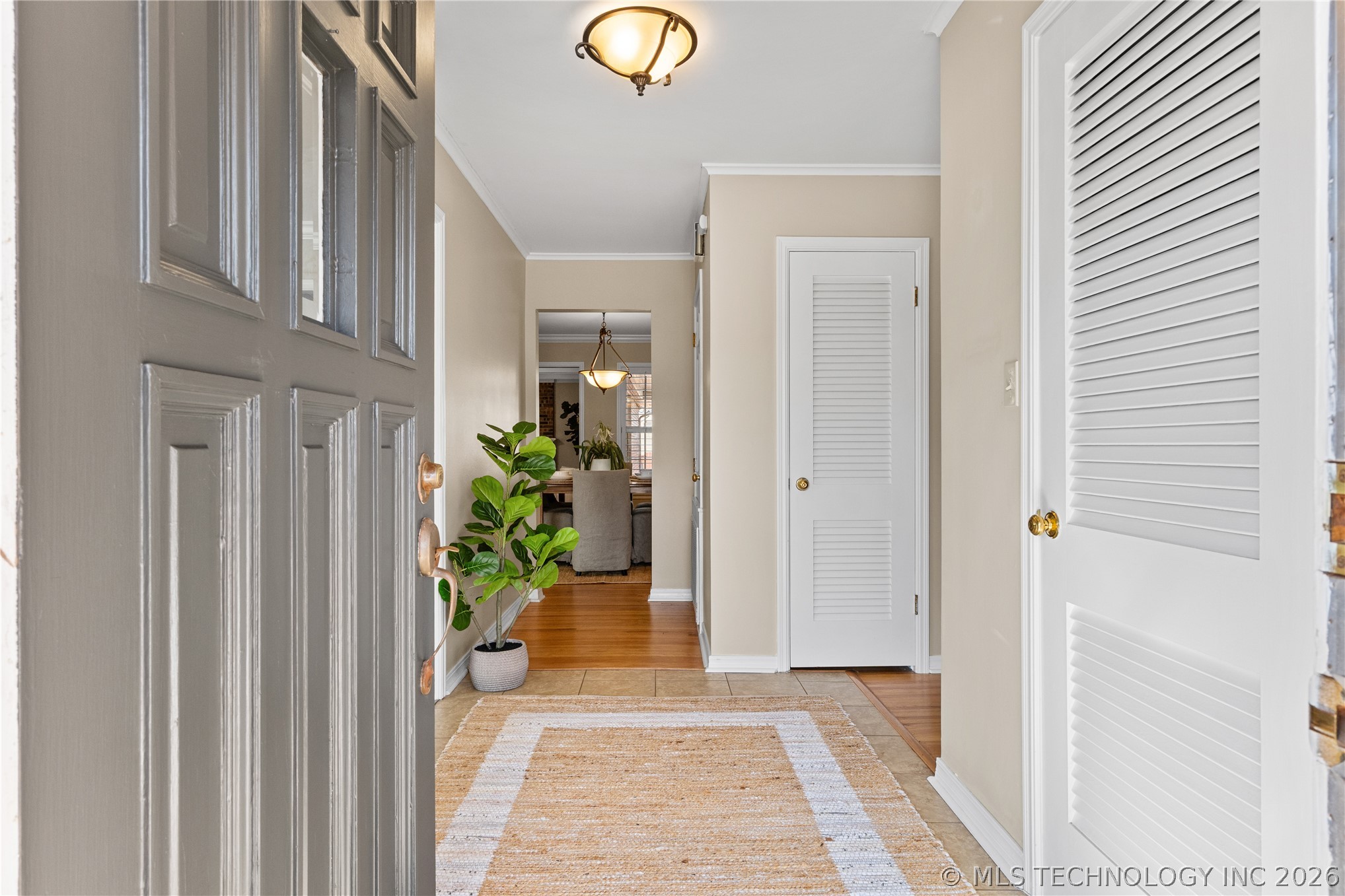 3707 E 47th Place Property Photo 5