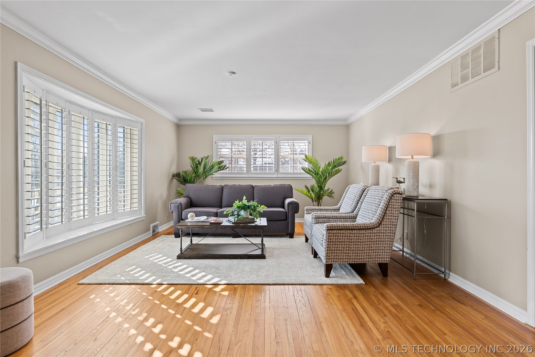 3707 E 47th Place Property Photo 6