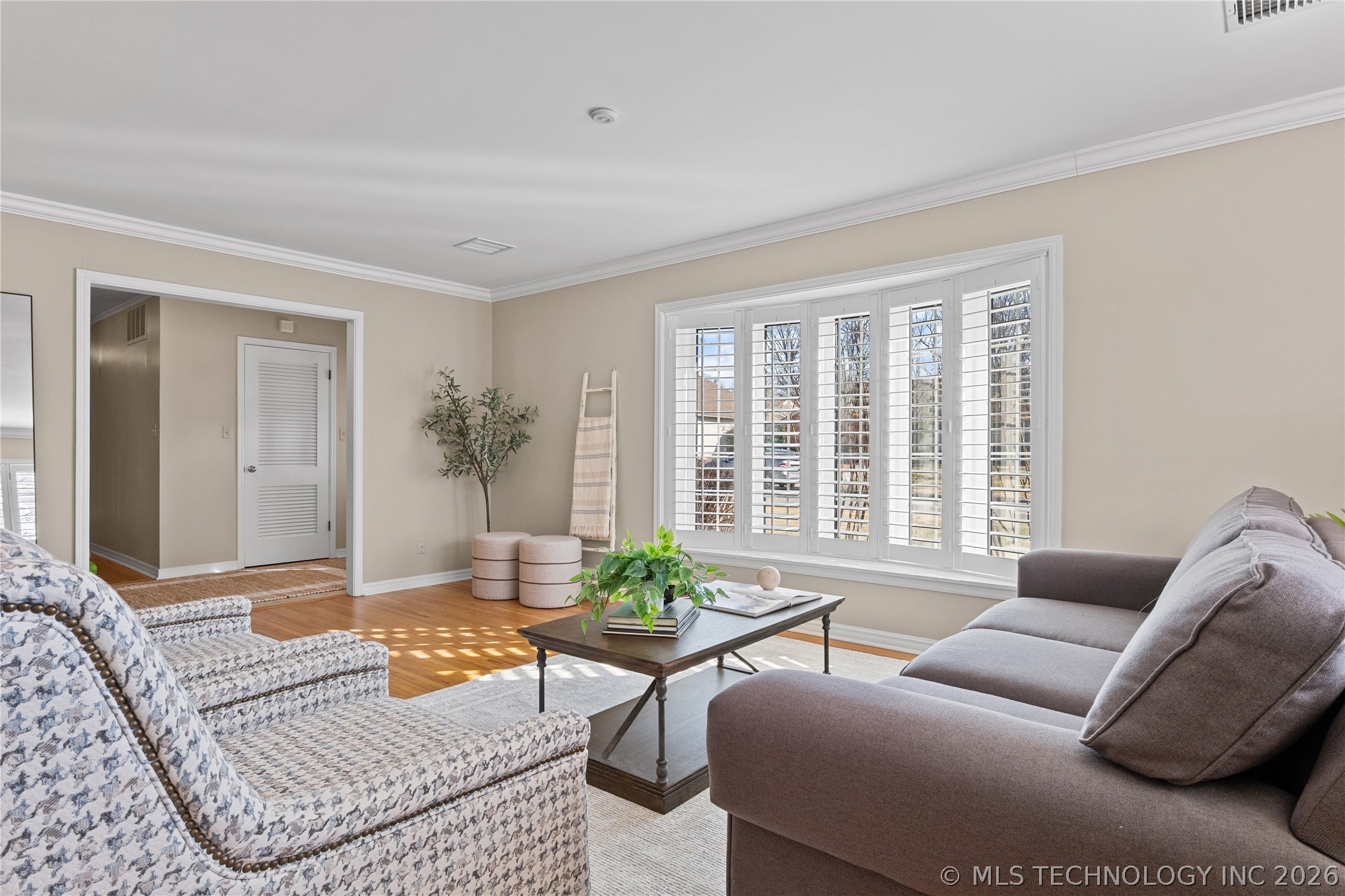 3707 E 47th Place Property Photo 8