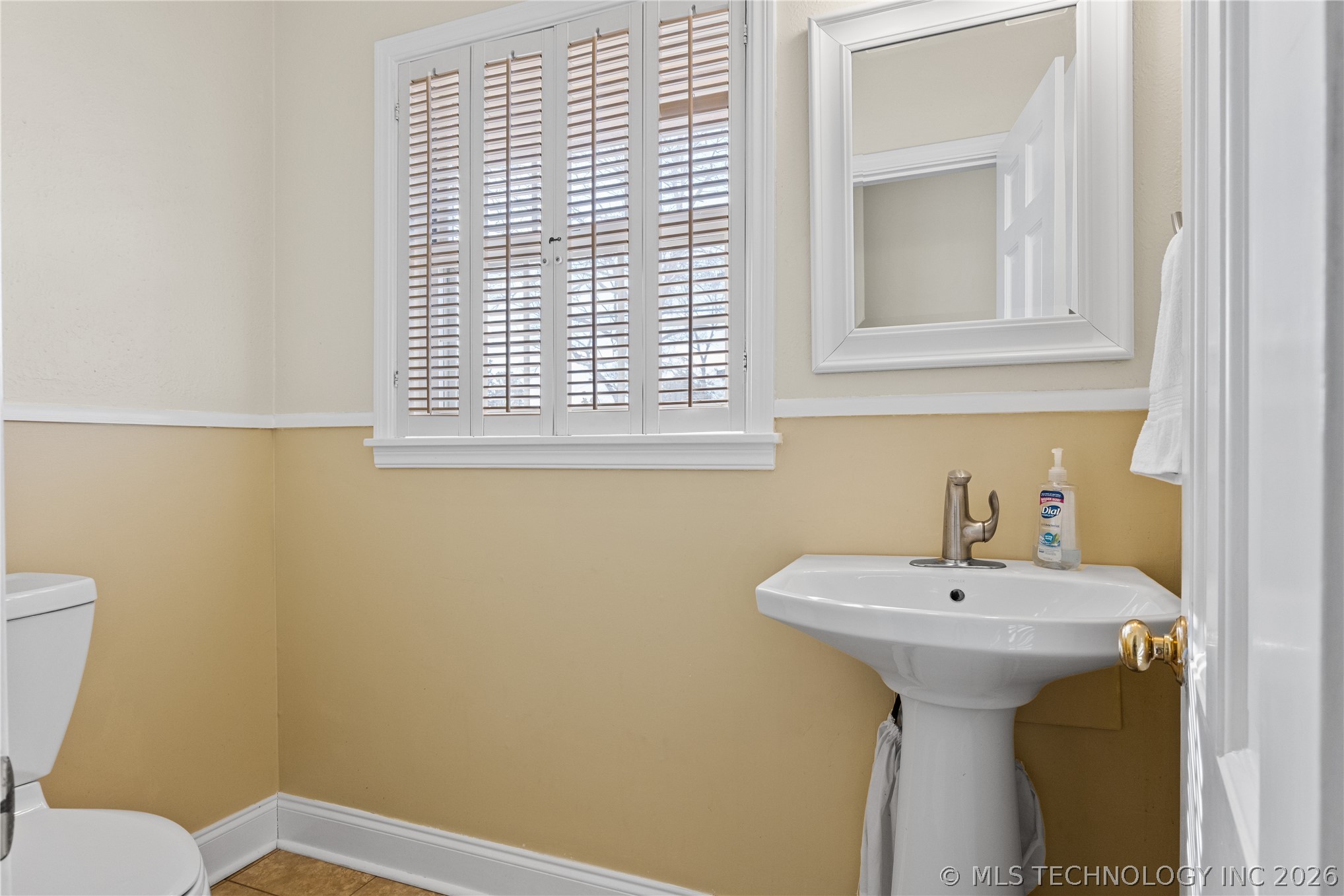 3707 E 47th Place Property Photo 32