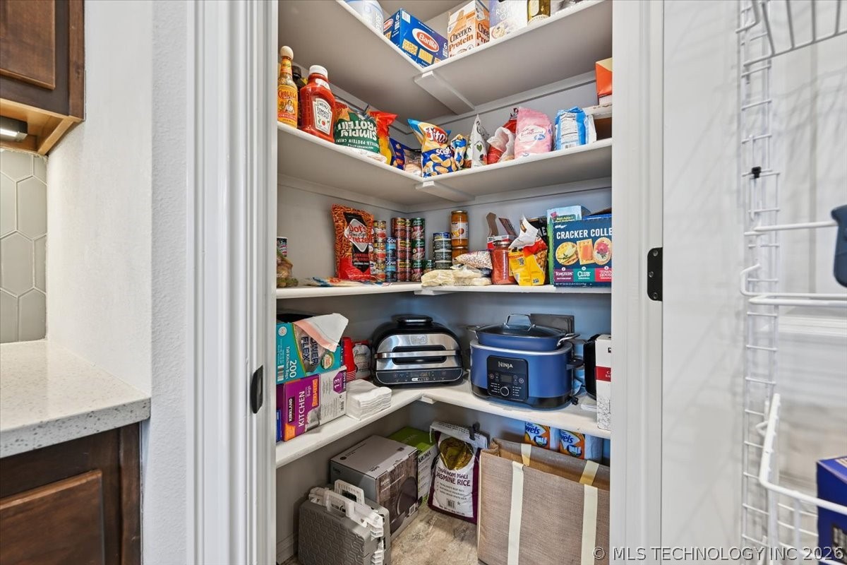 5433 Skylane Drive Property Photo 13