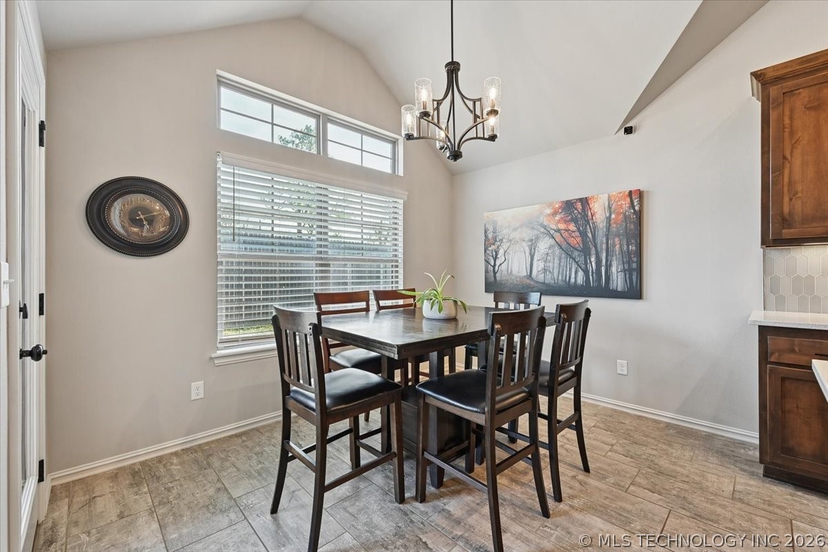 5433 Skylane Drive Property Photo 15