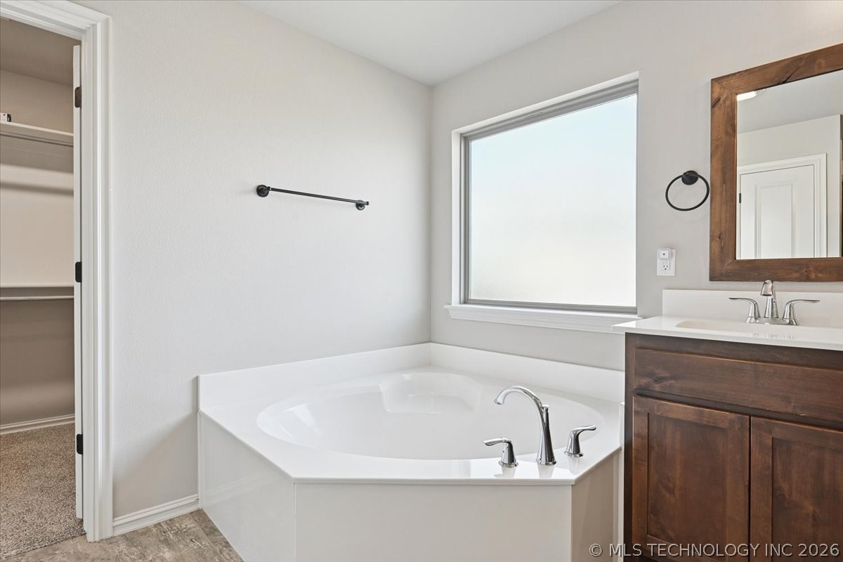 5433 Skylane Drive Property Photo 21