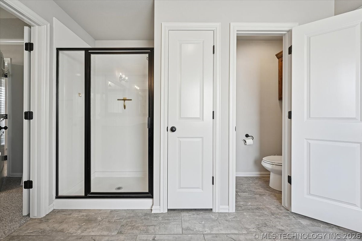 5433 Skylane Drive Property Photo 22