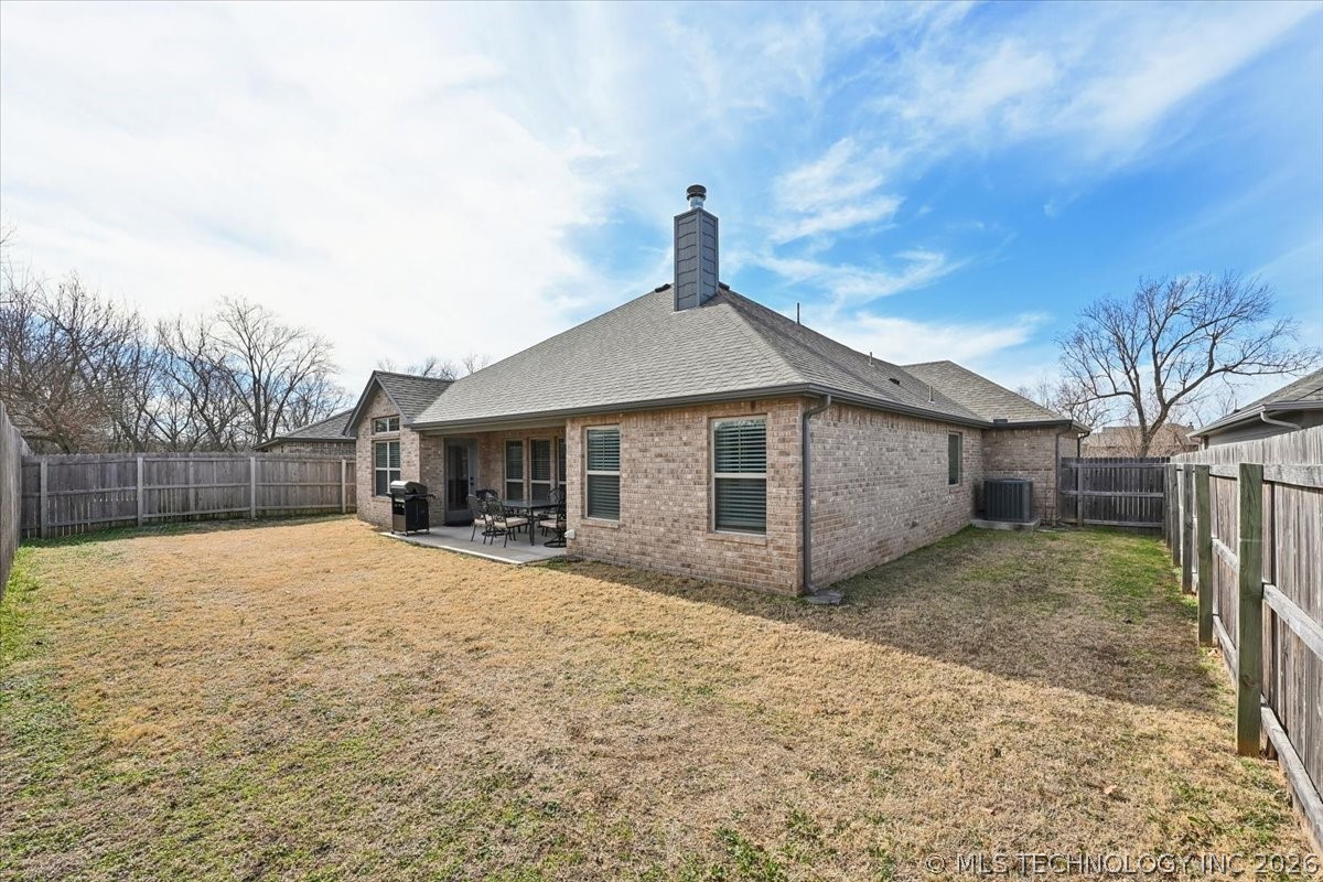 5433 Skylane Drive Property Photo 34