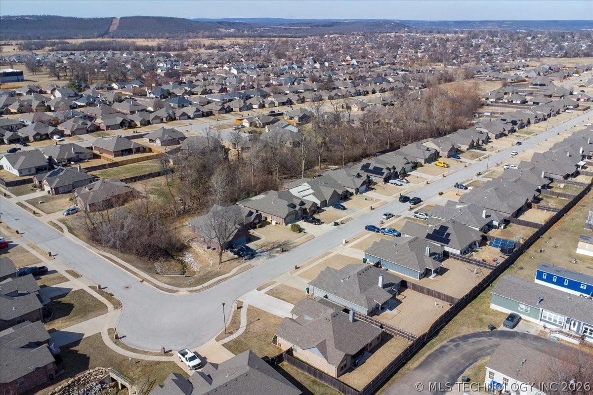 5433 Skylane Drive Property Photo 40