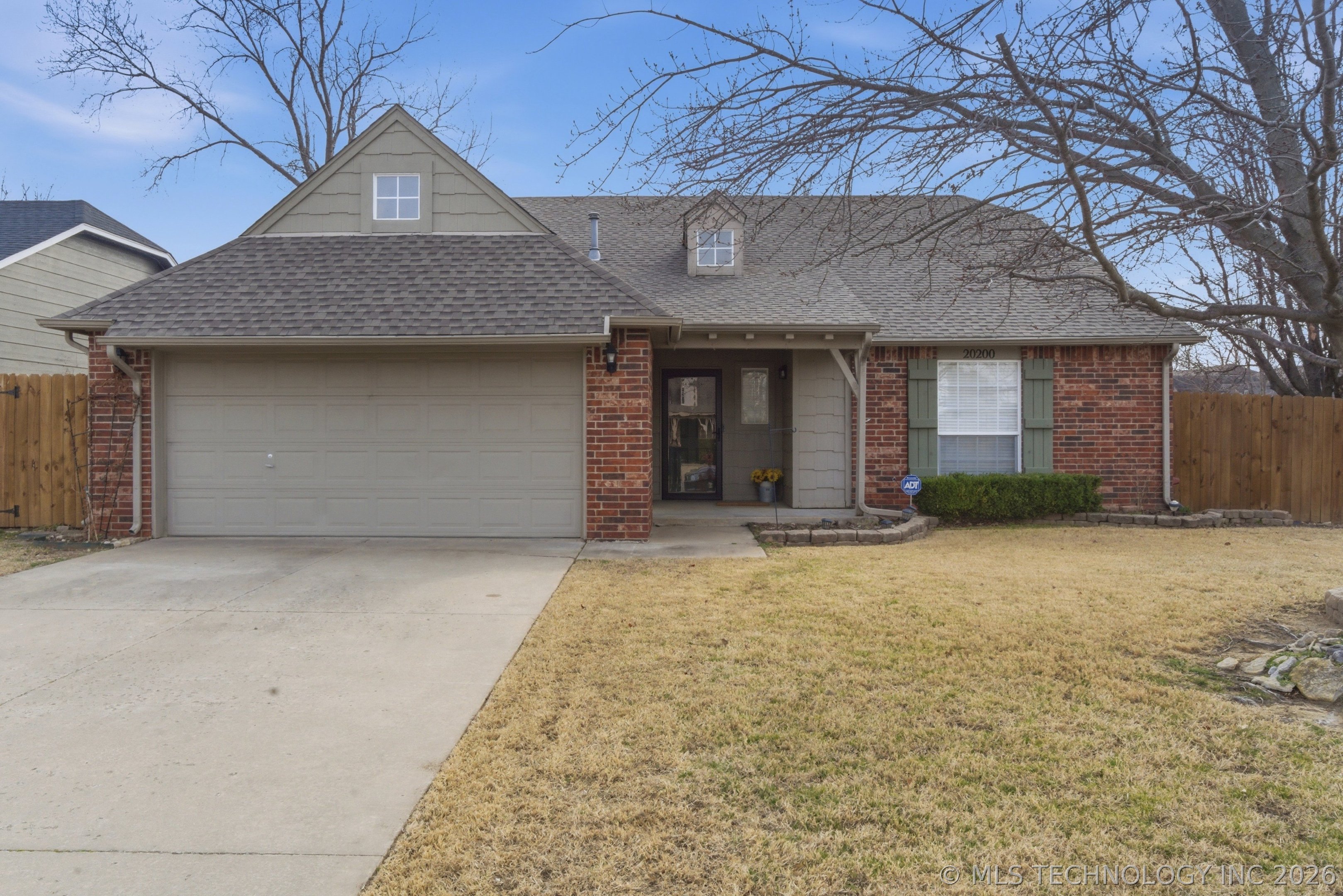 20200 E 43rd Street S Property Photo 1