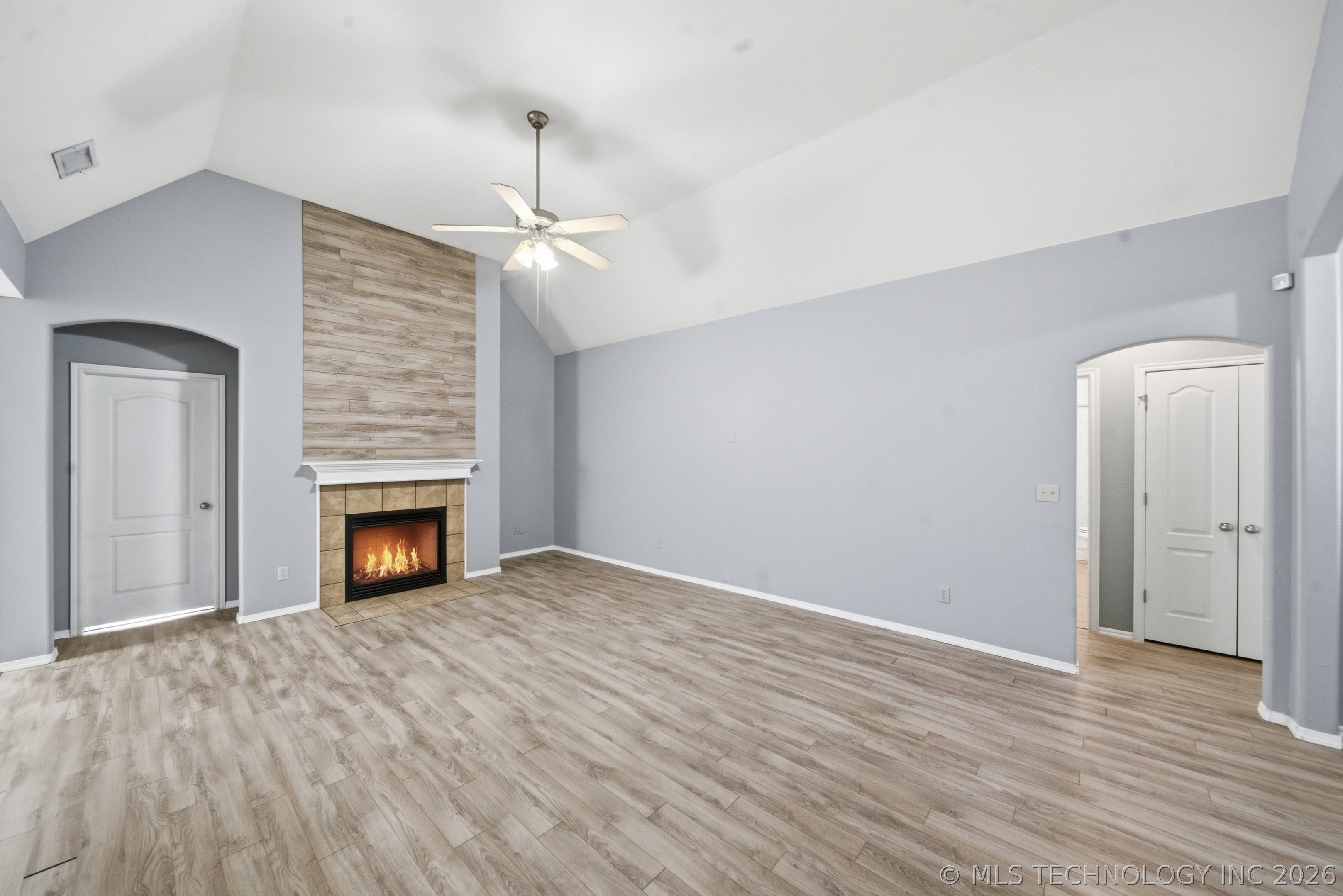 20200 E 43rd Street S Property Photo 5
