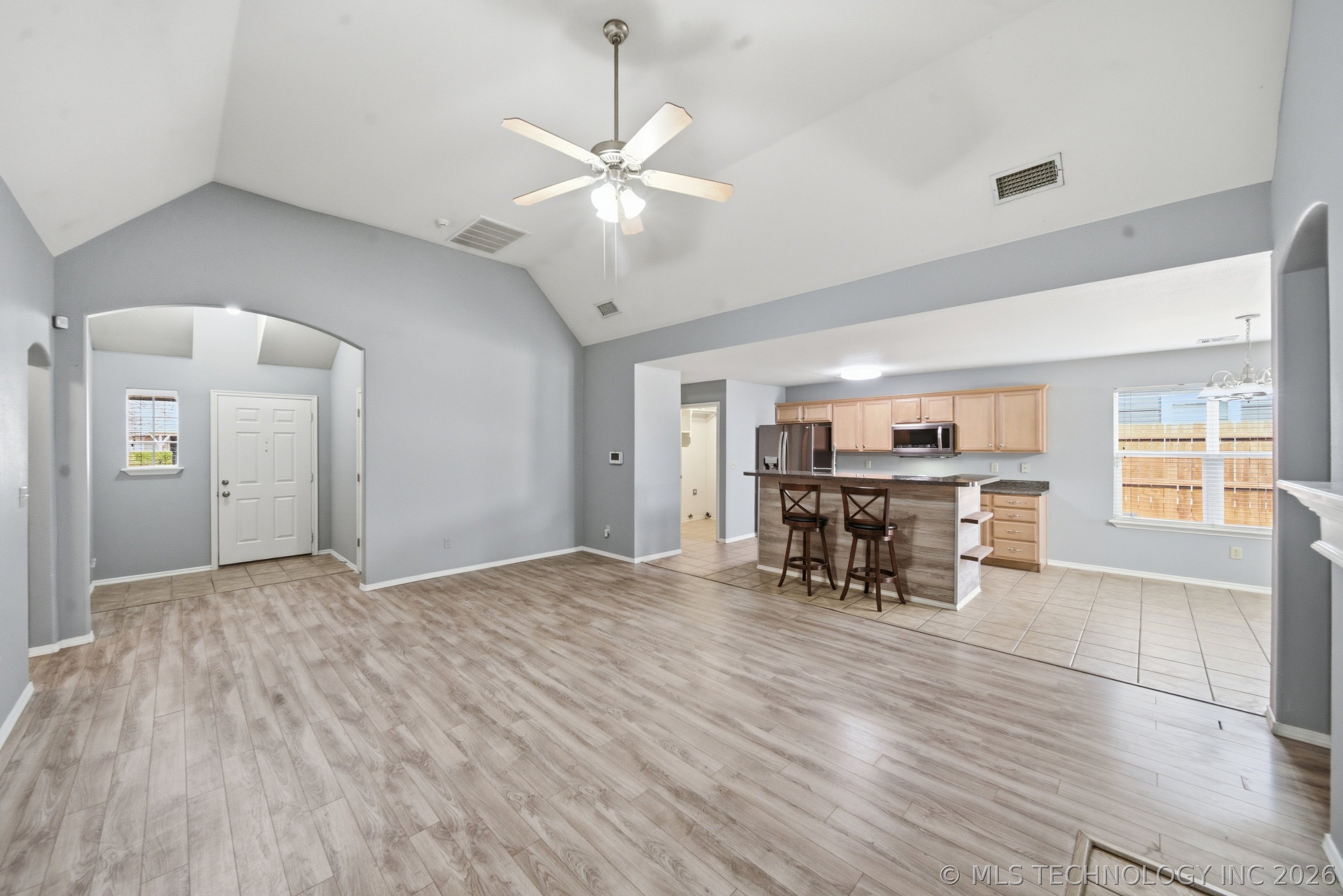 20200 E 43rd Street S Property Photo 6