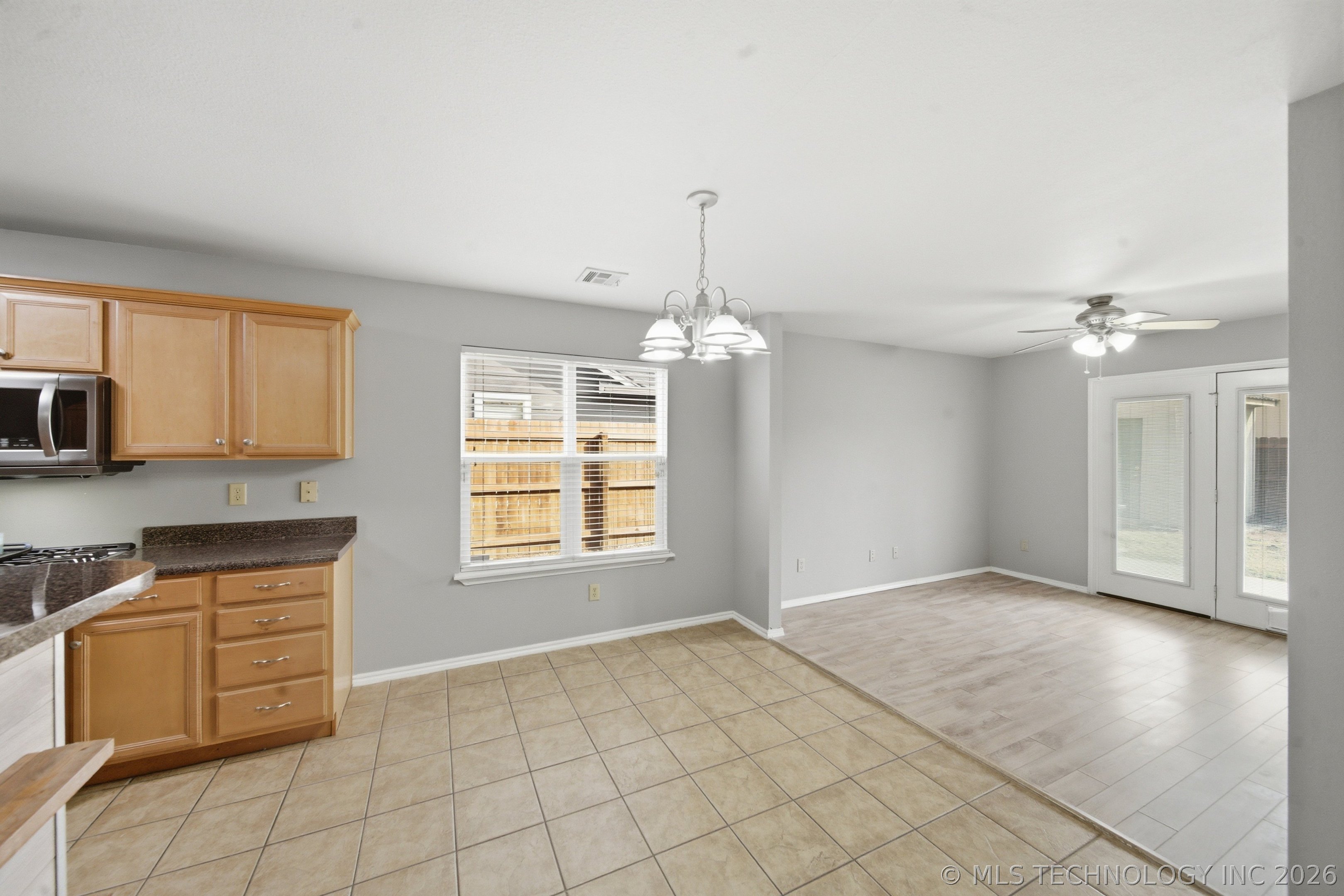 20200 E 43rd Street S Property Photo 10