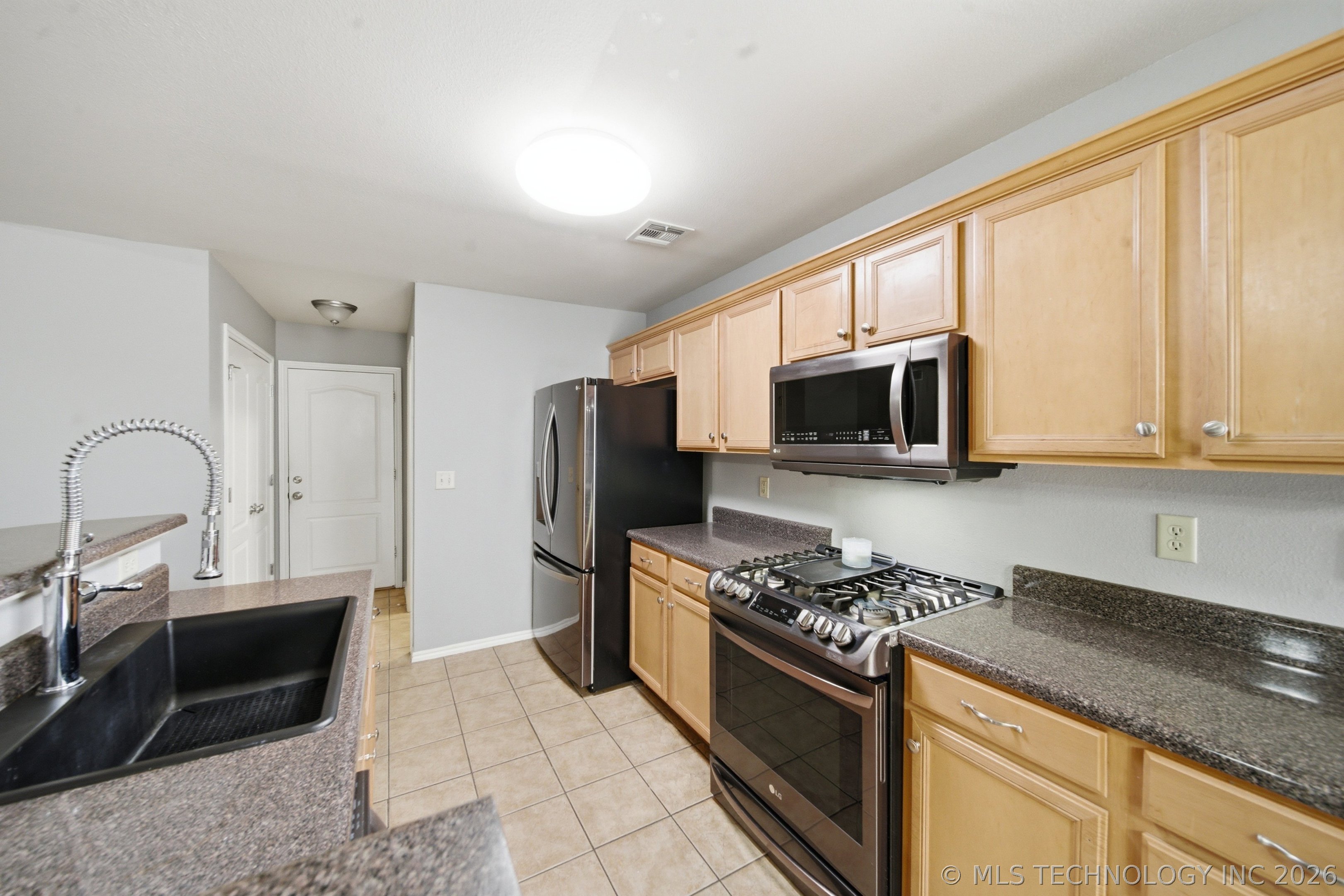 20200 E 43rd Street S Property Photo 11