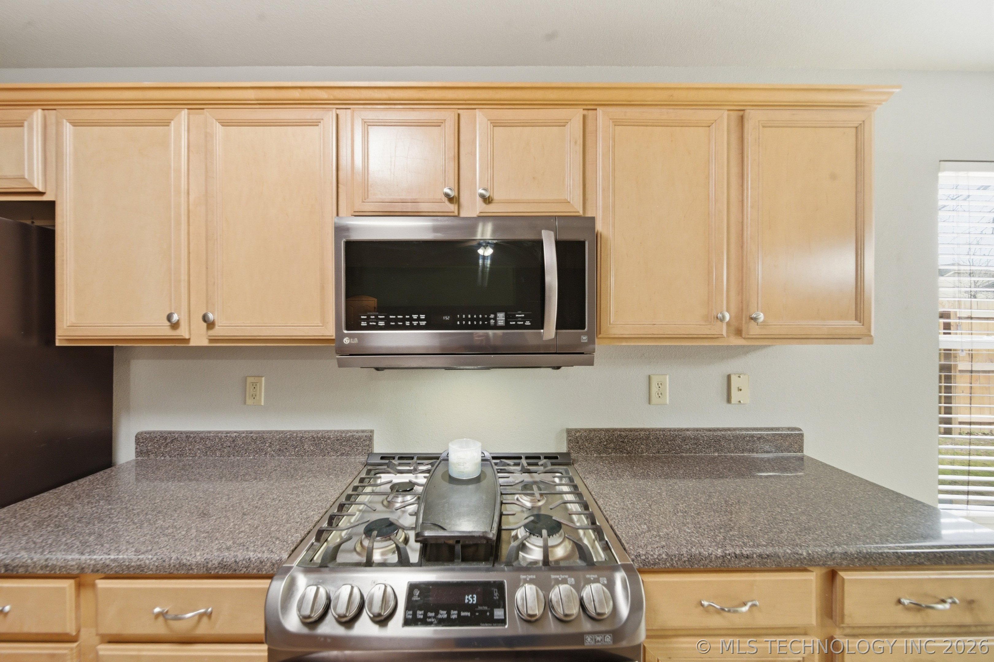 20200 E 43rd Street S Property Photo 12