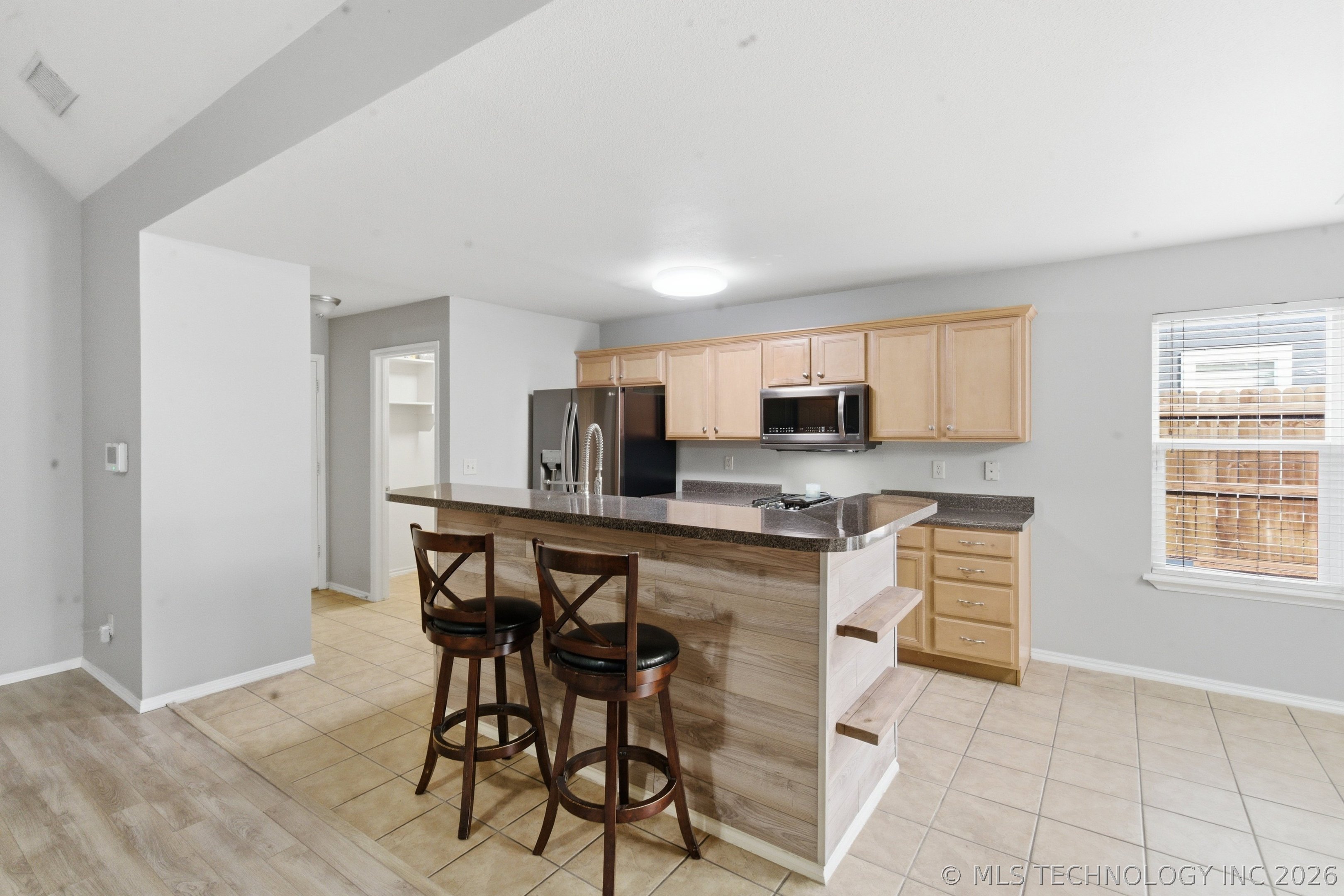 20200 E 43rd Street S Property Photo 16