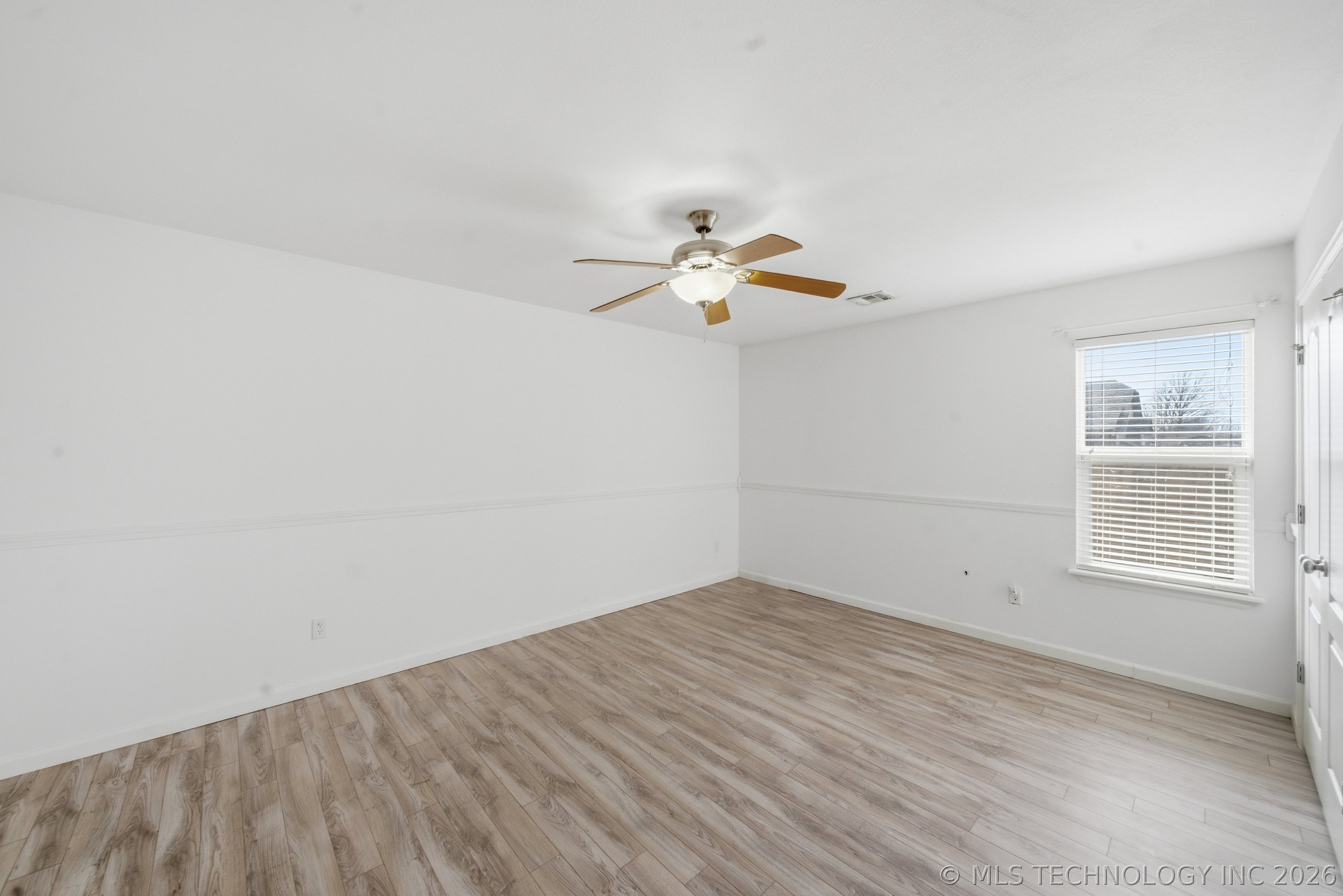 20200 E 43rd Street S Property Photo 21