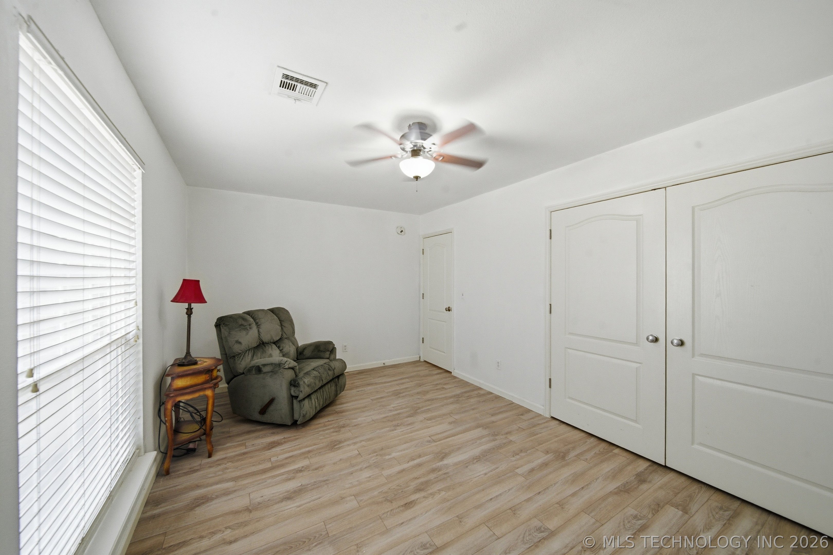 20200 E 43rd Street S Property Photo 25