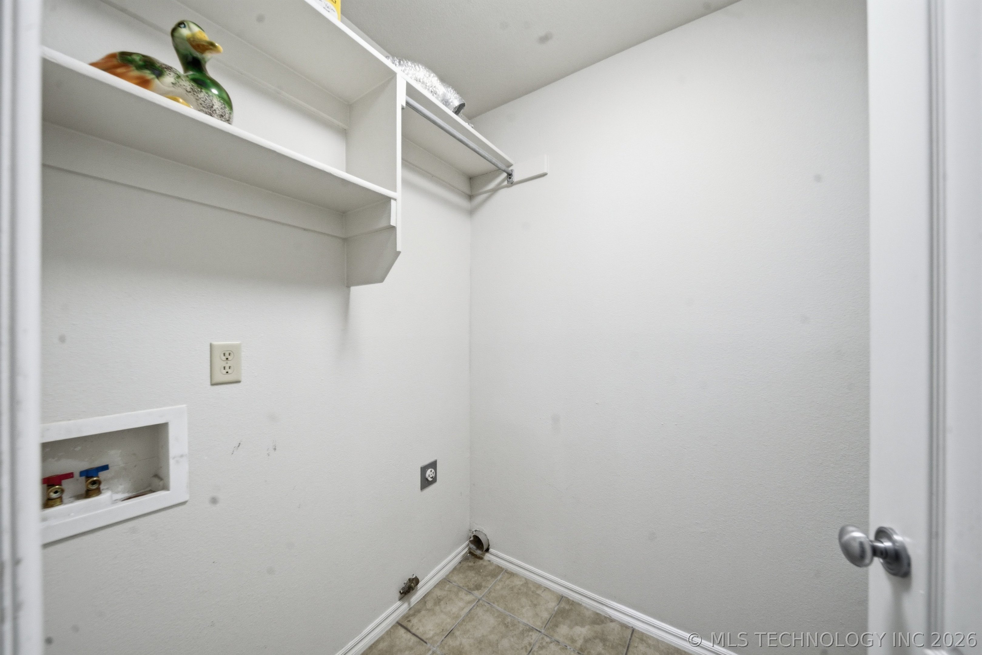 20200 E 43rd Street S Property Photo 26