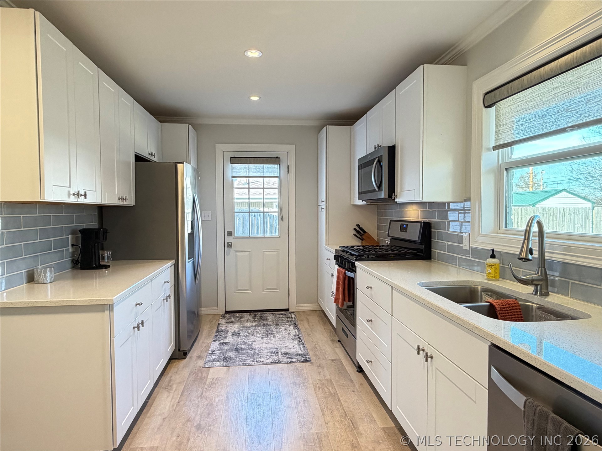 822 E 6th Street Property Photo 12