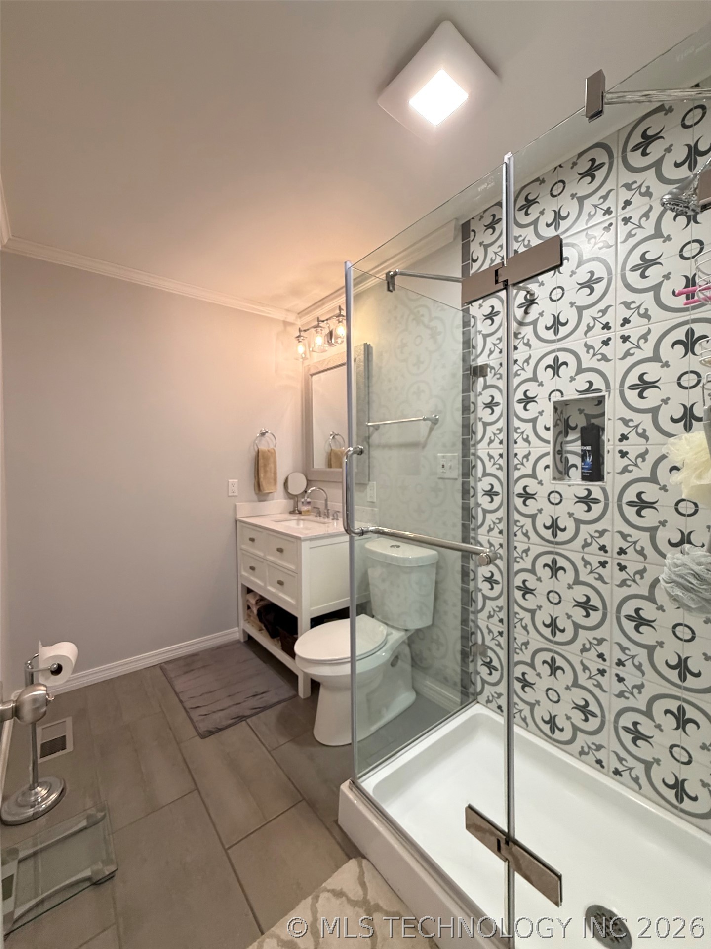 822 E 6th Street Property Photo 16