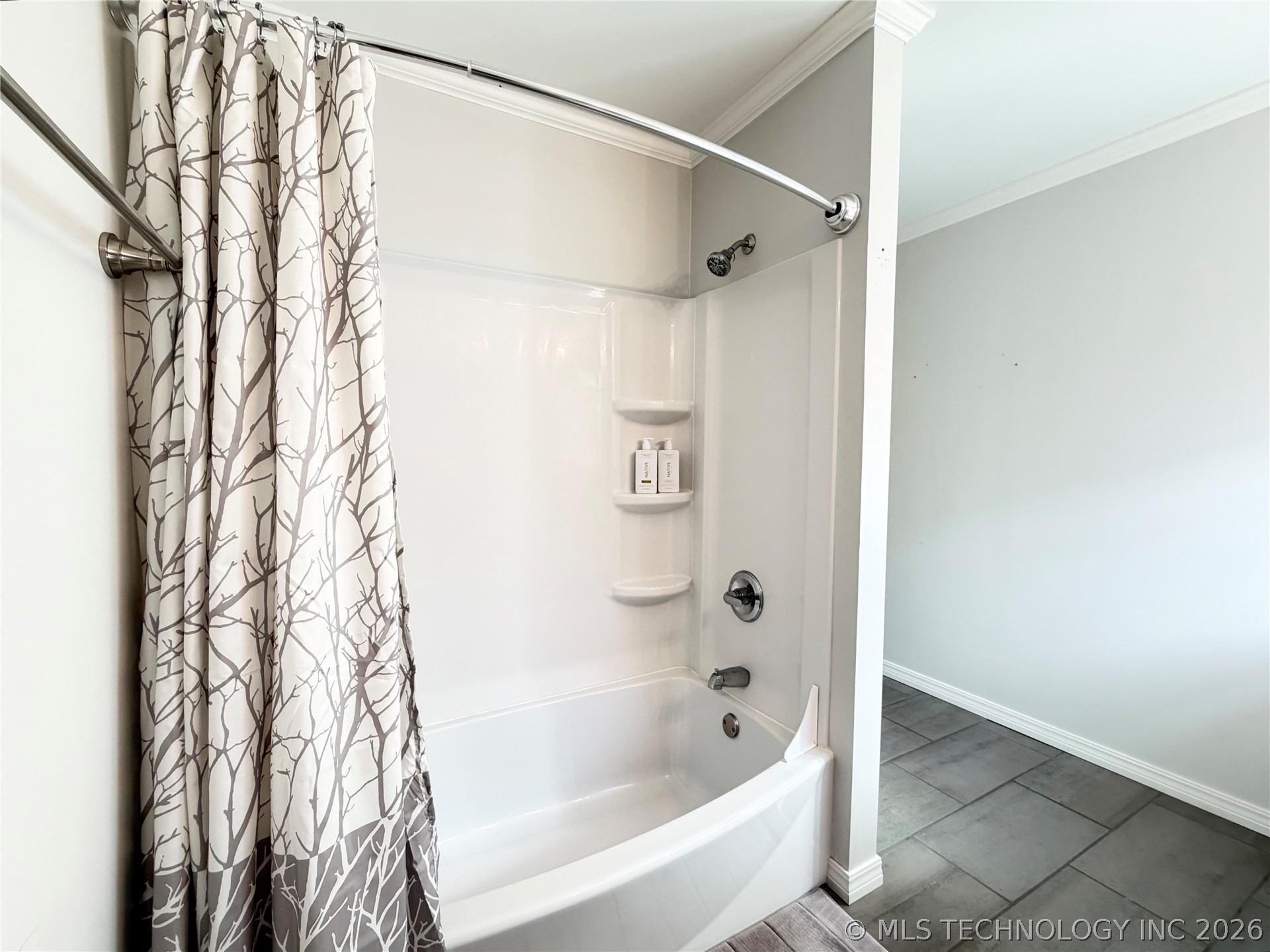 822 E 6th Street Property Photo 21