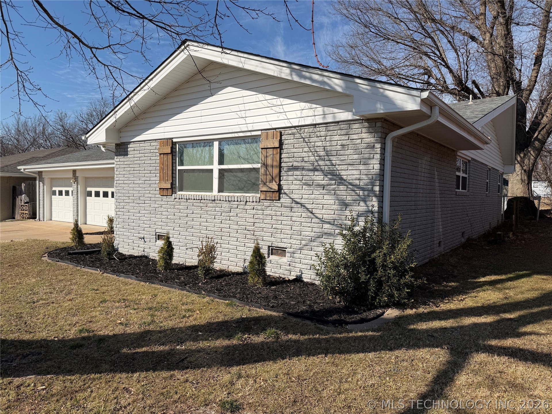 822 E 6th Street Property Photo 48