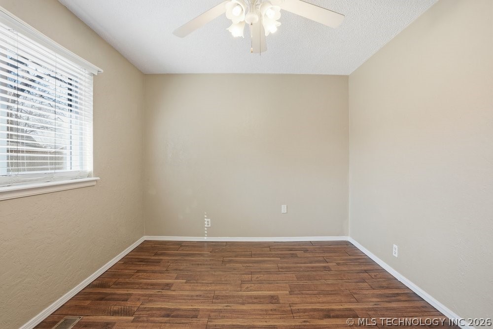 8116 S Florence Place Property Photo 27
