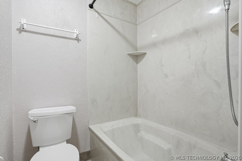 8116 S Florence Place Property Photo 33