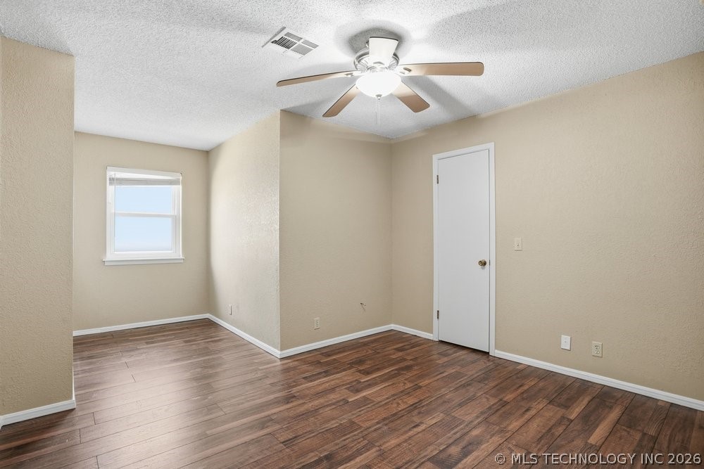 8116 S Florence Place Property Photo 34
