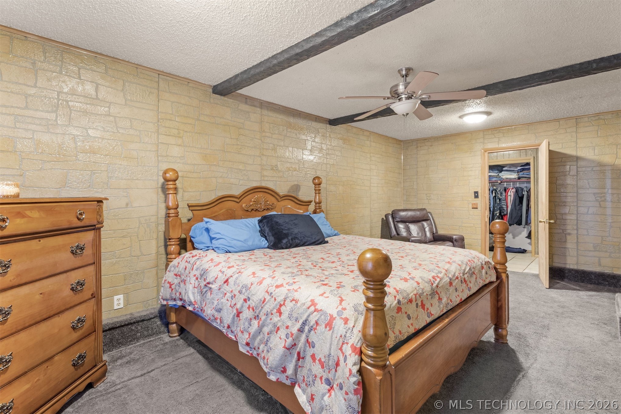 407 N Hillman Avenue Property Photo 6